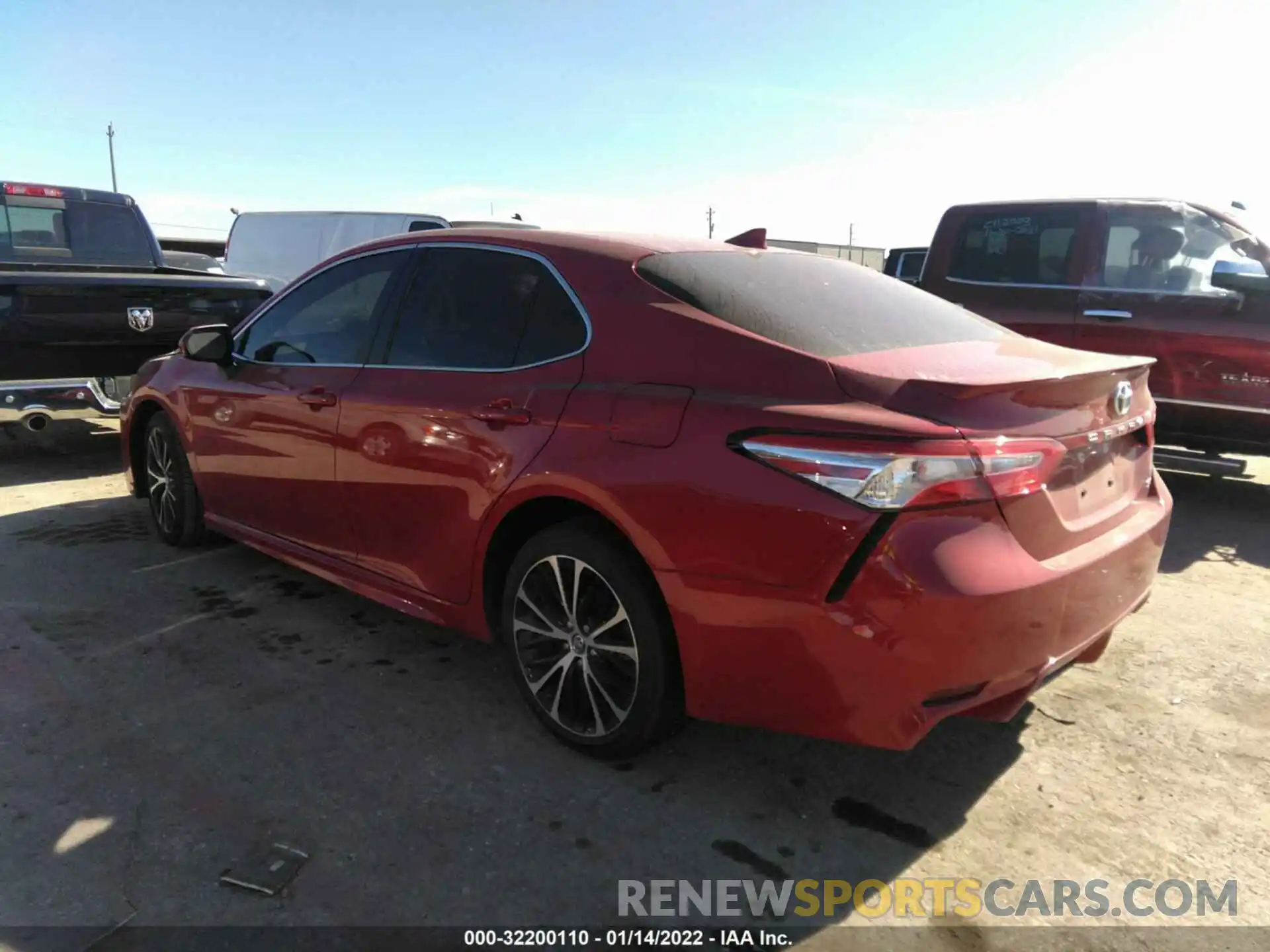 3 Photograph of a damaged car 4T1G11AKXLU327001 TOYOTA CAMRY 2020