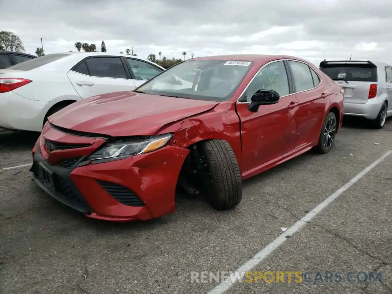 2 Photograph of a damaged car 4T1G11AKXLU332926 TOYOTA CAMRY 2020