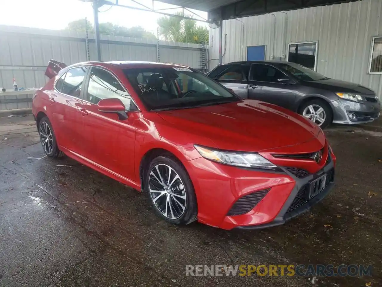 1 Photograph of a damaged car 4T1G11AKXLU333221 TOYOTA CAMRY 2020