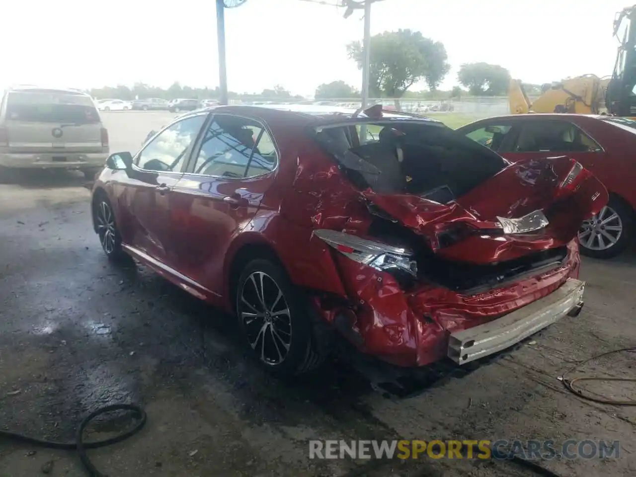 3 Photograph of a damaged car 4T1G11AKXLU333221 TOYOTA CAMRY 2020