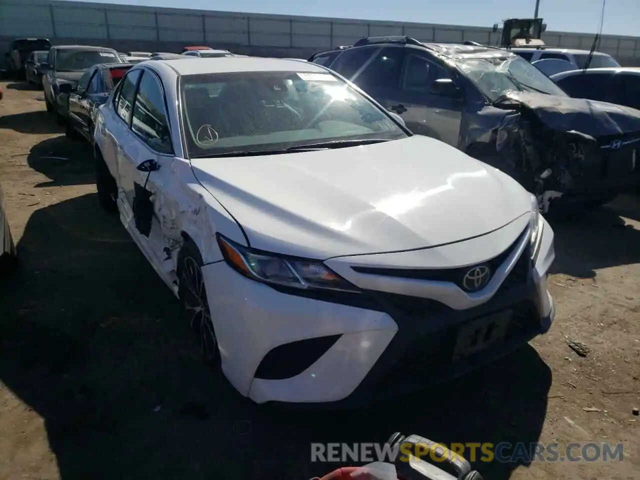 1 Photograph of a damaged car 4T1G11AKXLU333896 TOYOTA CAMRY 2020