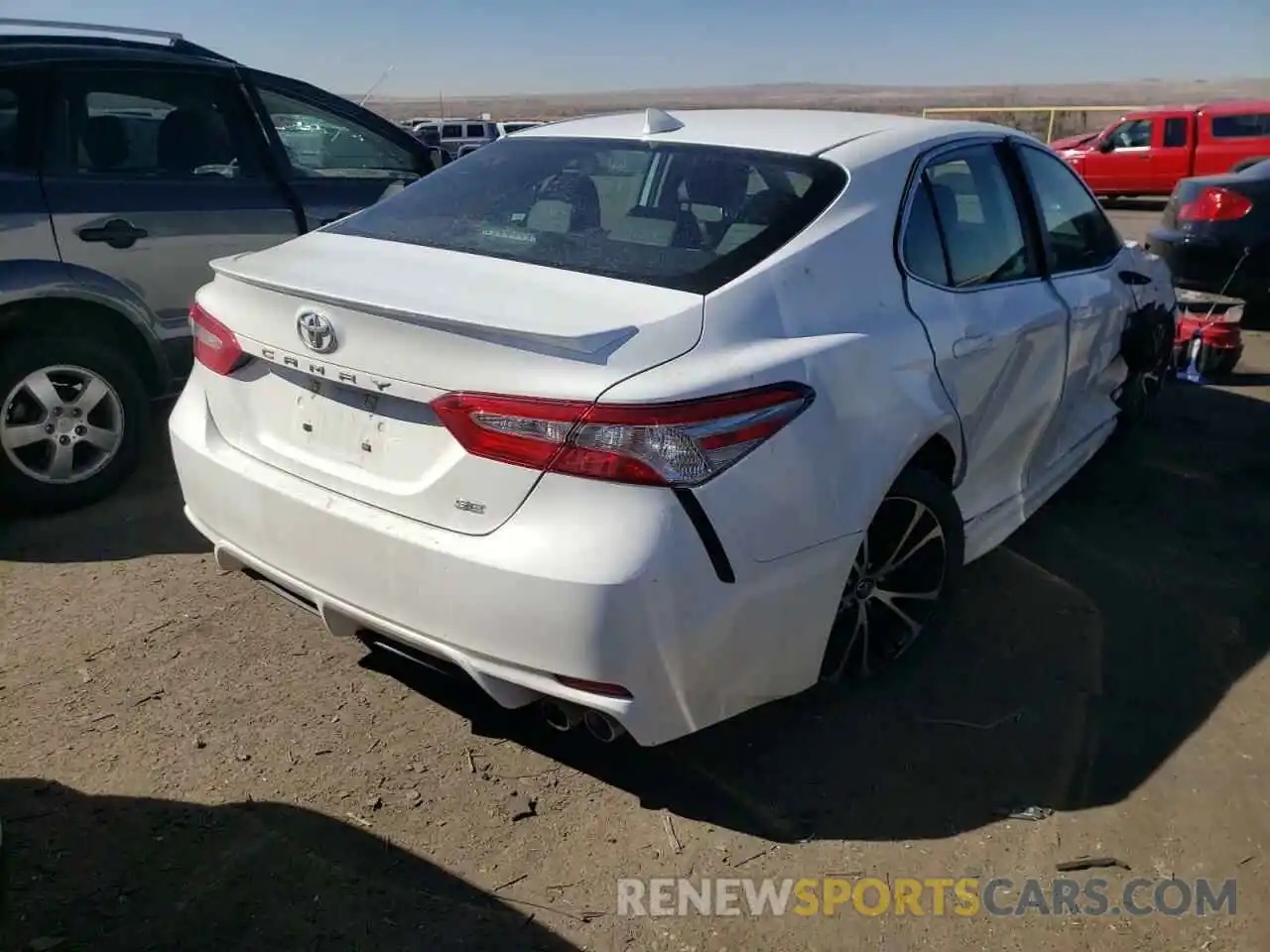 4 Photograph of a damaged car 4T1G11AKXLU333896 TOYOTA CAMRY 2020