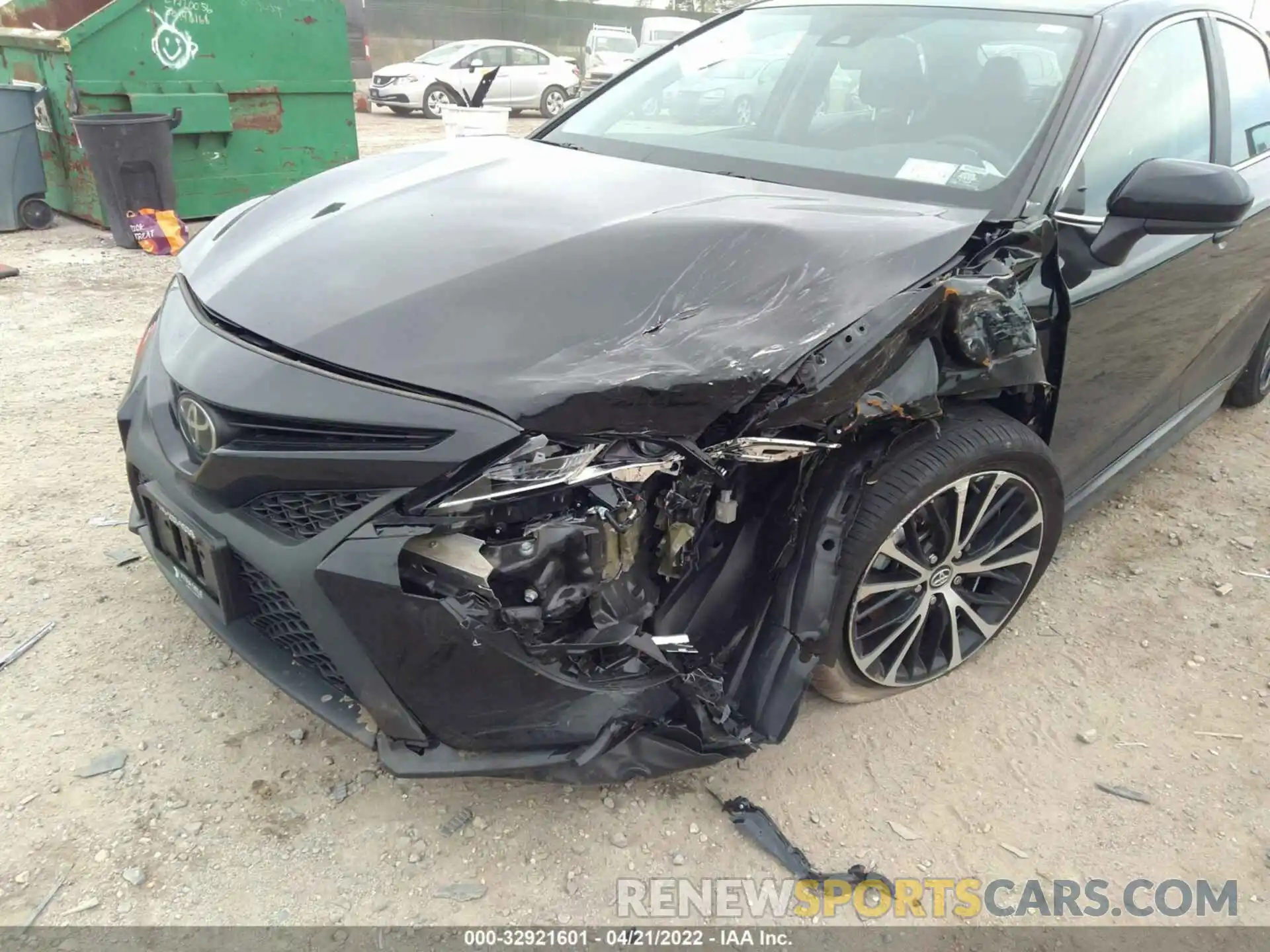 6 Photograph of a damaged car 4T1G11AKXLU336460 TOYOTA CAMRY 2020