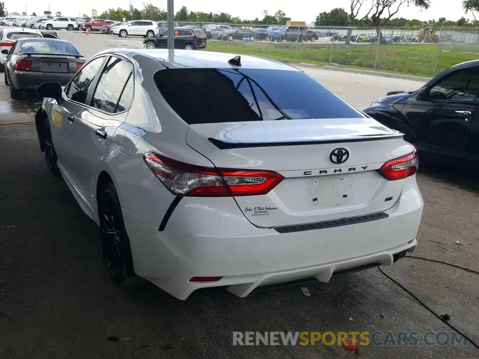 3 Photograph of a damaged car 4T1G11AKXLU337494 TOYOTA CAMRY 2020