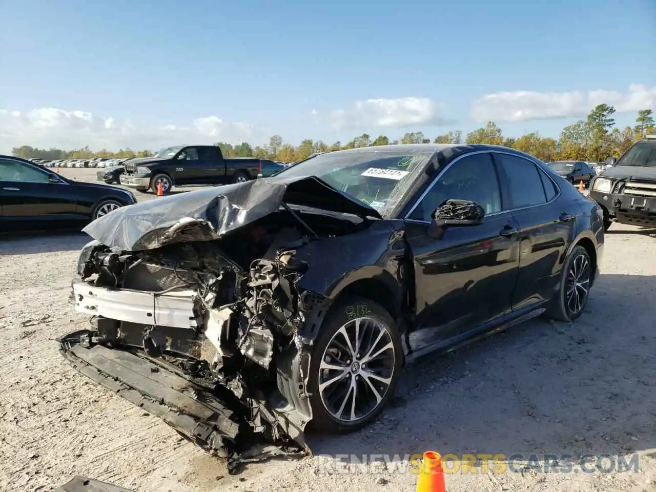 2 Photograph of a damaged car 4T1G11AKXLU340220 TOYOTA CAMRY 2020