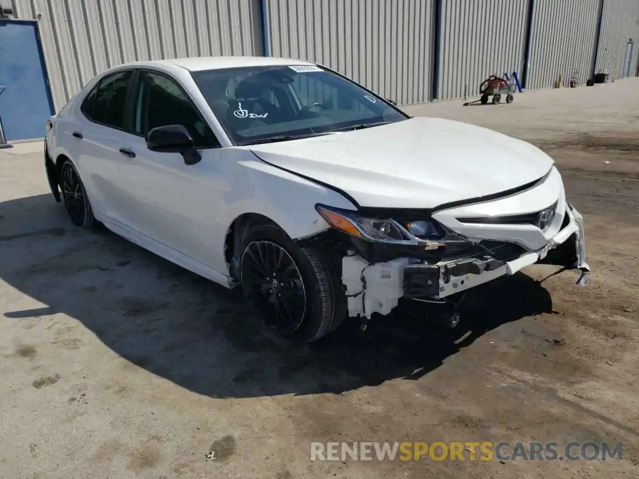 1 Photograph of a damaged car 4T1G11AKXLU341299 TOYOTA CAMRY 2020