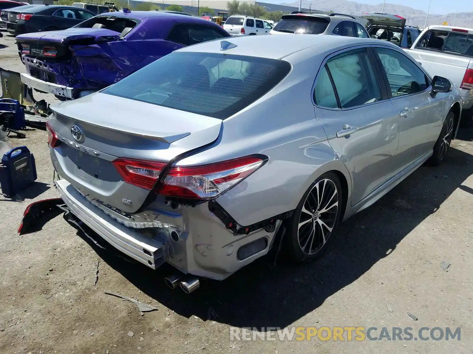 4 Photograph of a damaged car 4T1G11AKXLU343151 TOYOTA CAMRY 2020