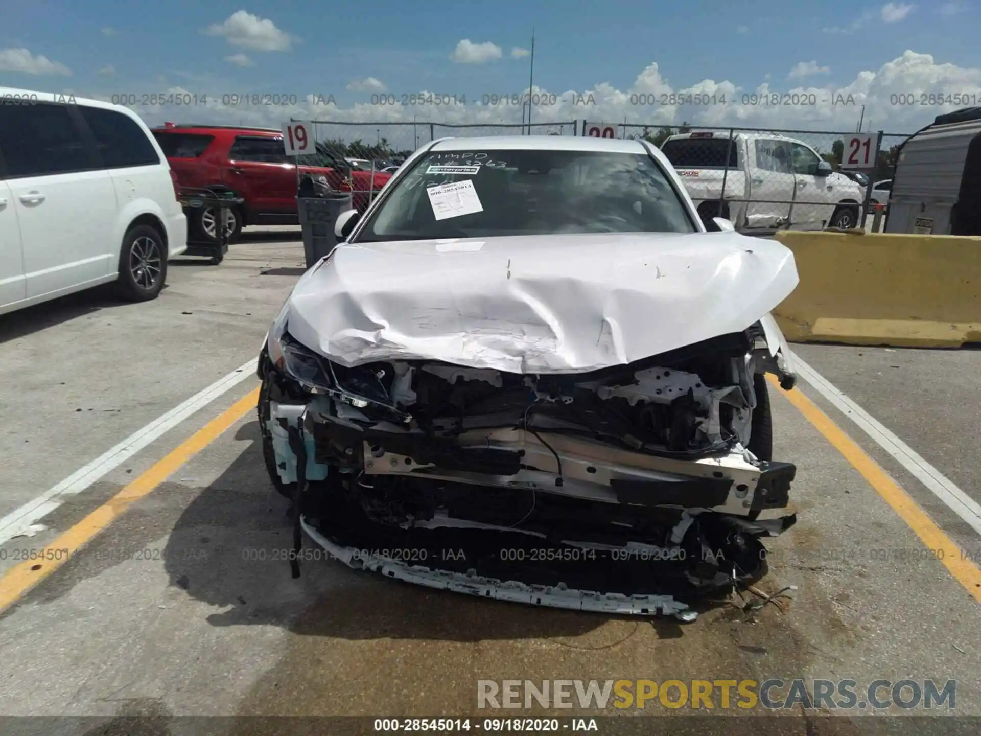 6 Photograph of a damaged car 4T1G11AKXLU343263 TOYOTA CAMRY 2020