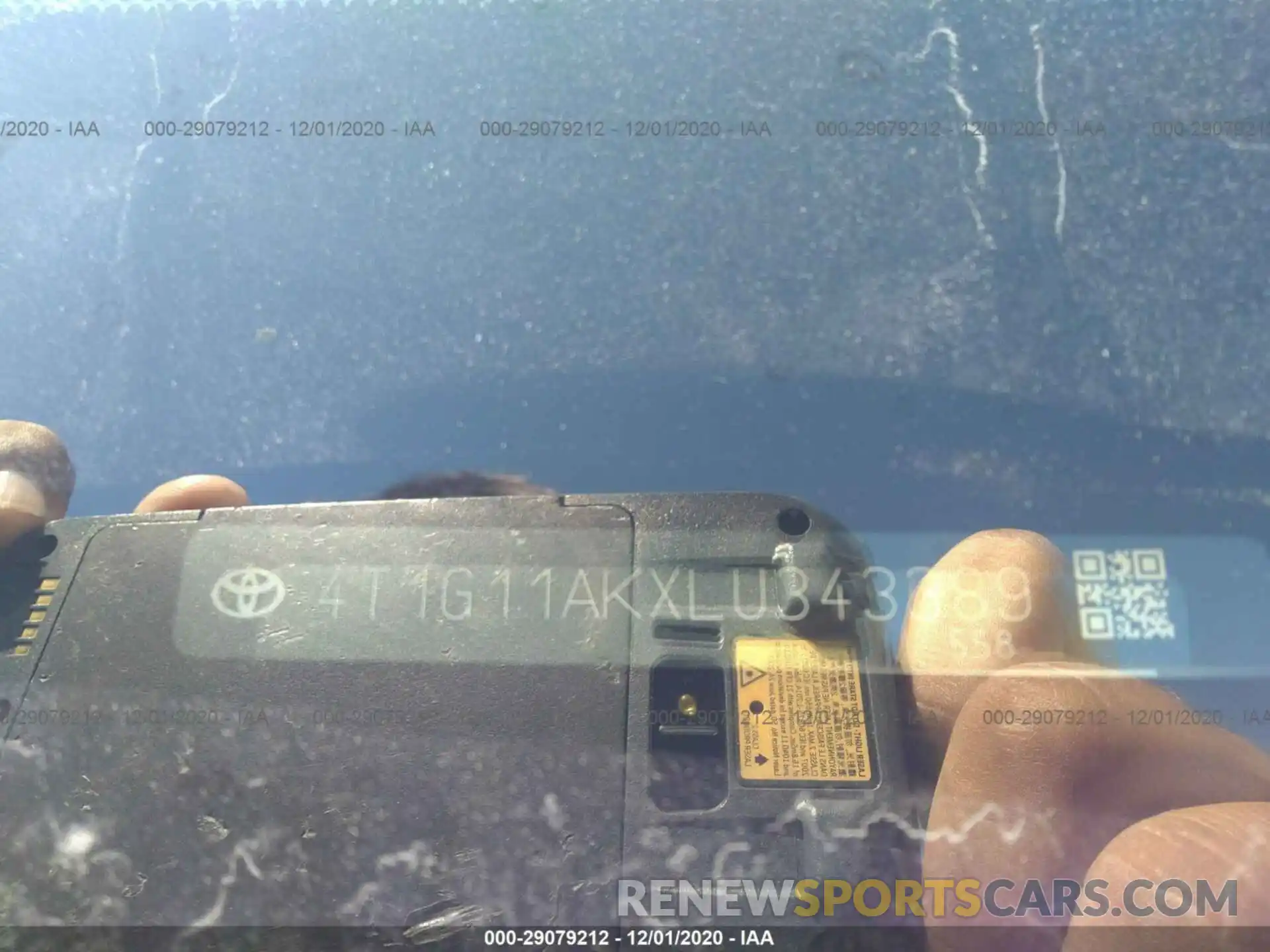 9 Photograph of a damaged car 4T1G11AKXLU343389 TOYOTA CAMRY 2020