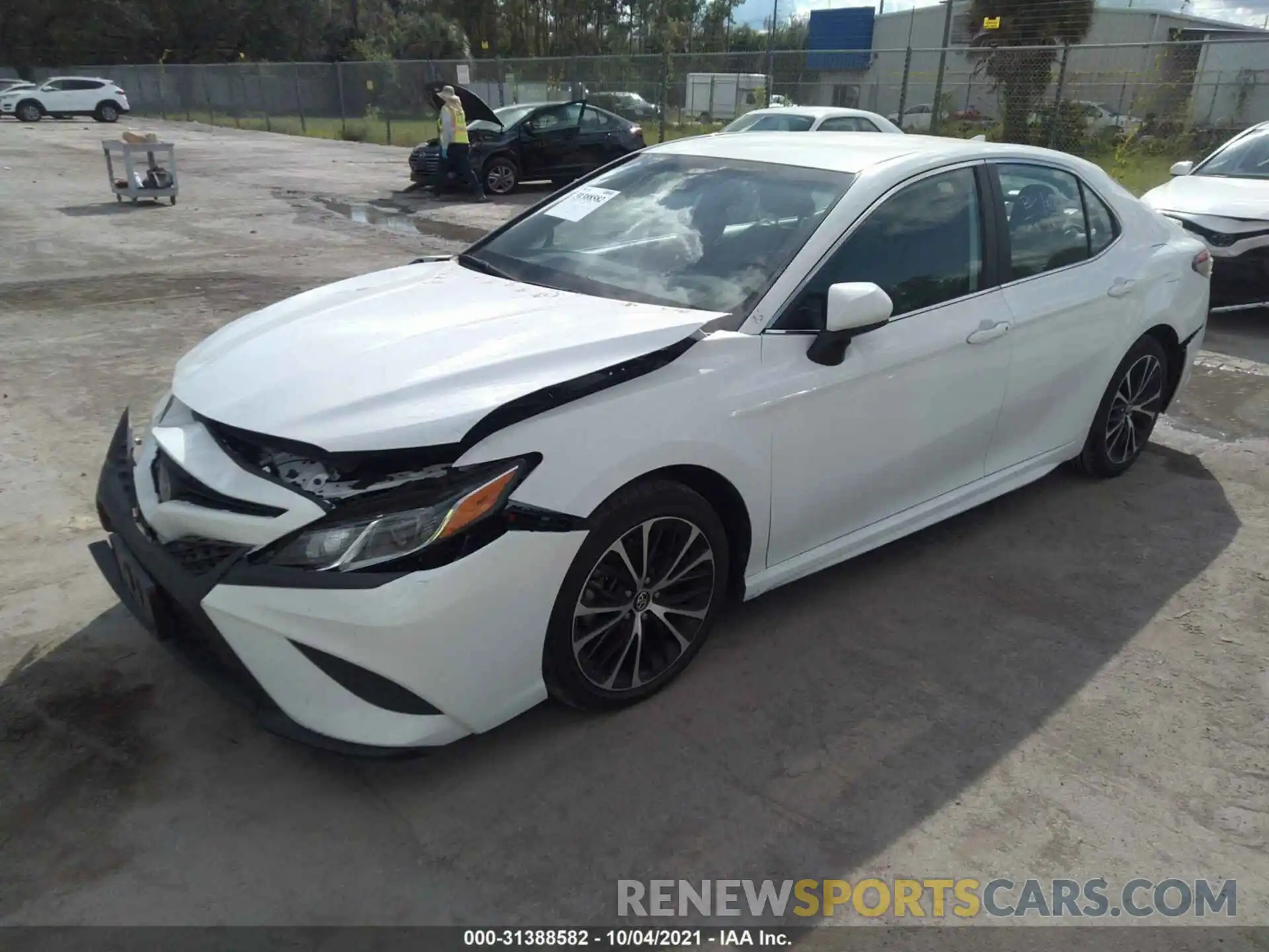 2 Photograph of a damaged car 4T1G11AKXLU344414 TOYOTA CAMRY 2020