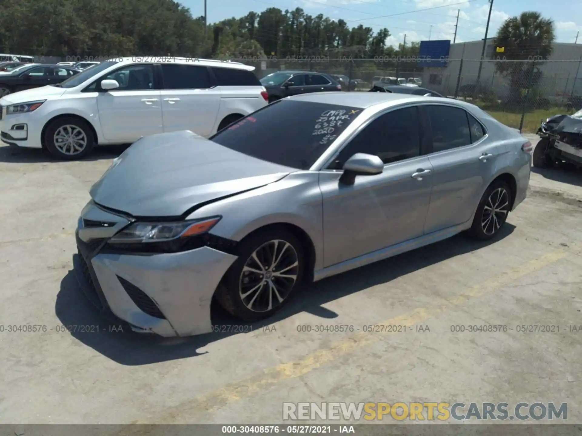 2 Photograph of a damaged car 4T1G11AKXLU346387 TOYOTA CAMRY 2020