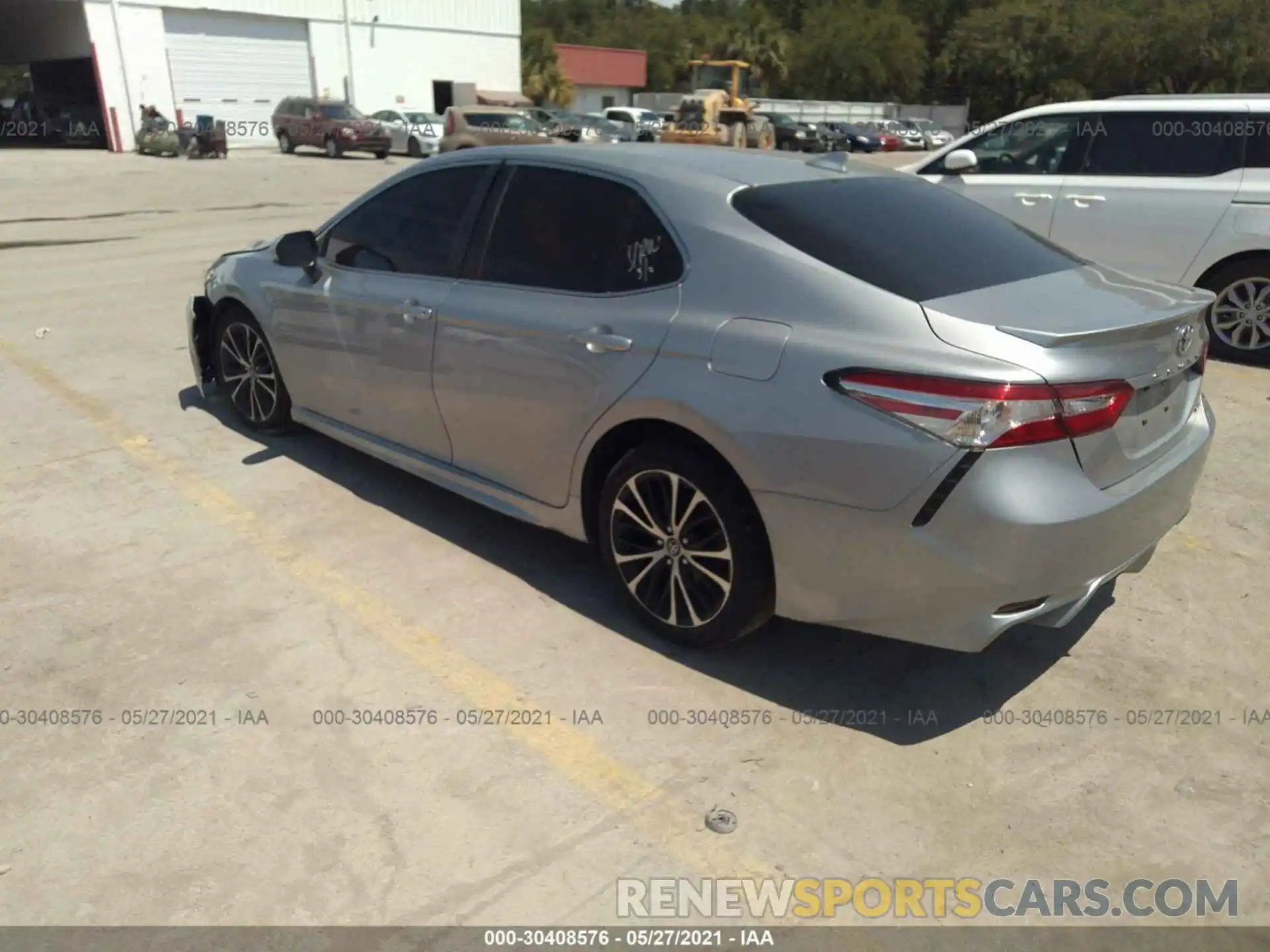 3 Photograph of a damaged car 4T1G11AKXLU346387 TOYOTA CAMRY 2020