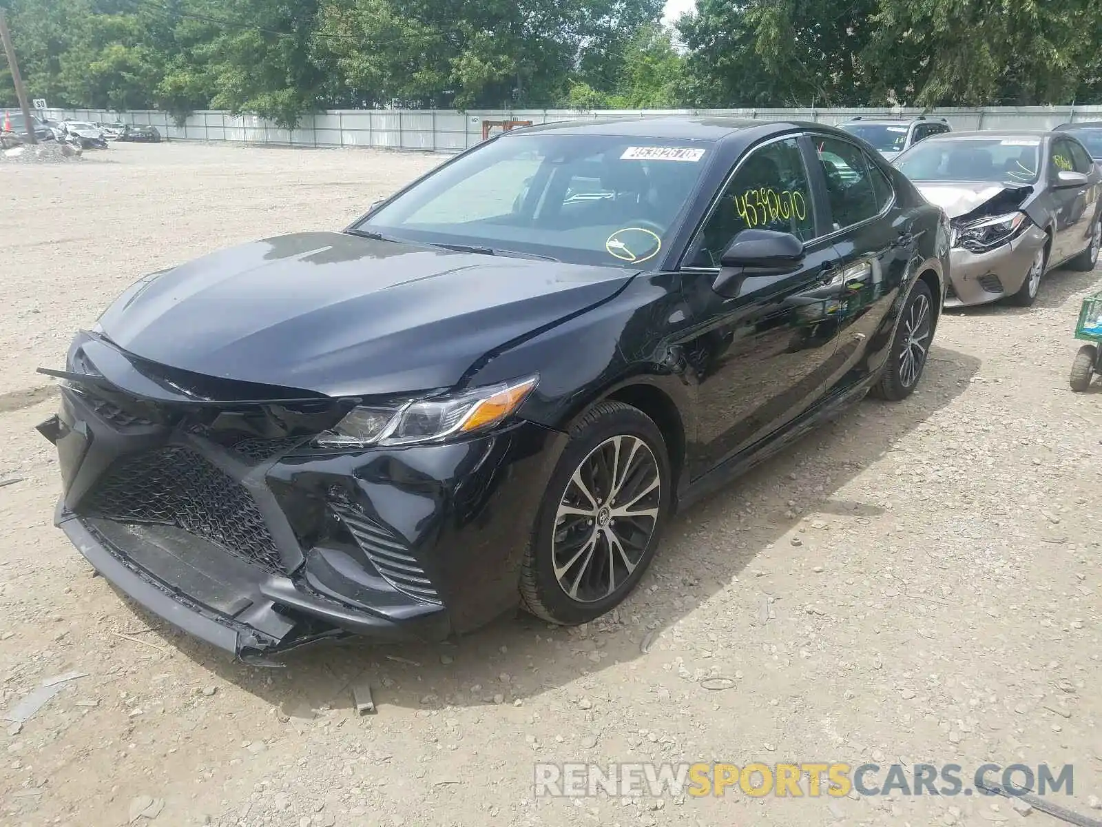 2 Photograph of a damaged car 4T1G11AKXLU346535 TOYOTA CAMRY 2020