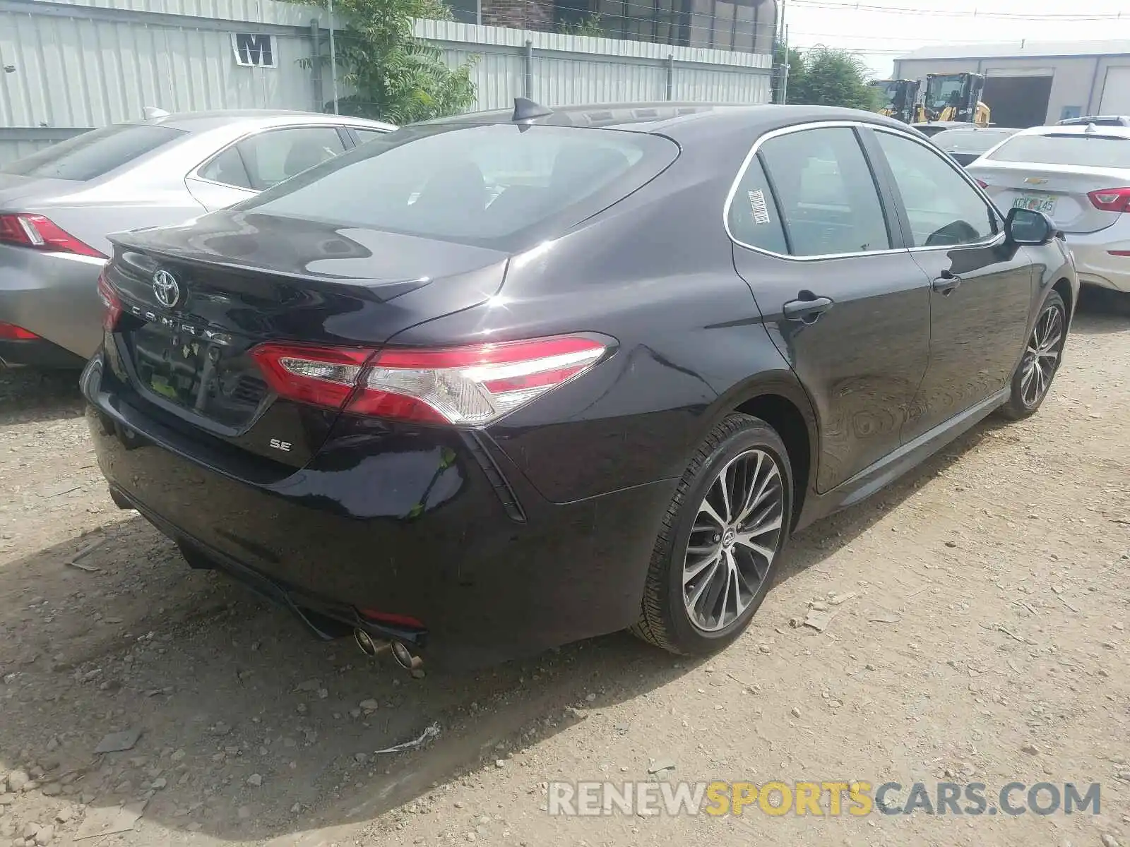 4 Photograph of a damaged car 4T1G11AKXLU346535 TOYOTA CAMRY 2020