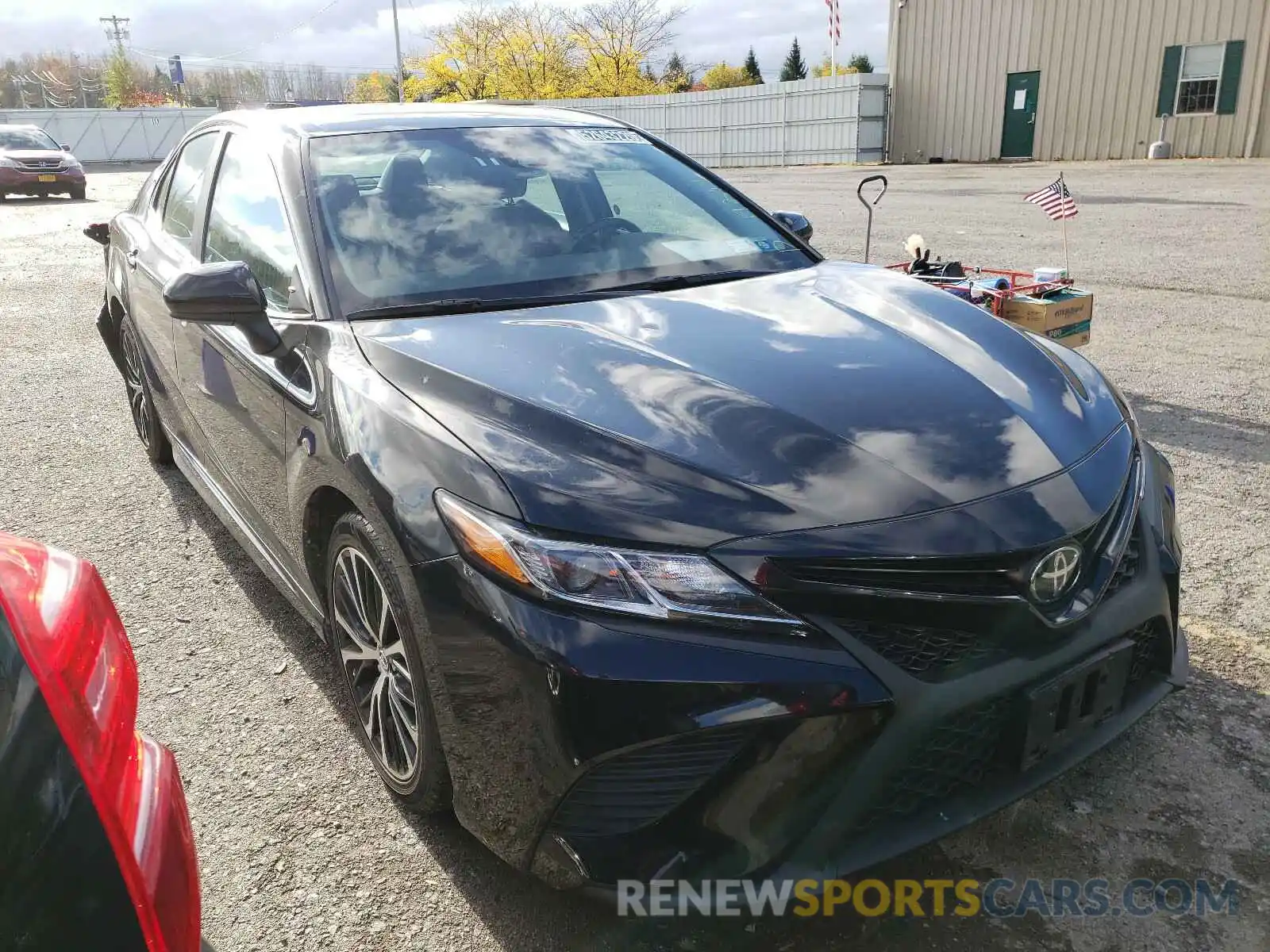 1 Photograph of a damaged car 4T1G11AKXLU347068 TOYOTA CAMRY 2020