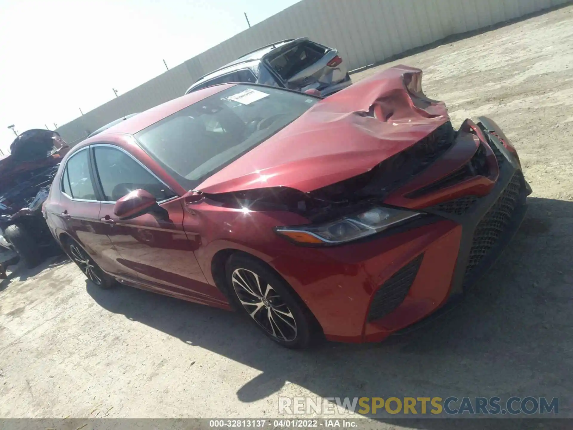 1 Photograph of a damaged car 4T1G11AKXLU350536 TOYOTA CAMRY 2020