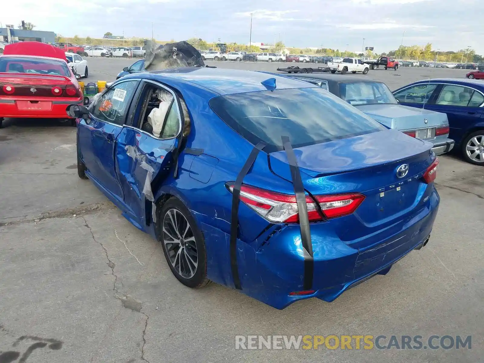 3 Photograph of a damaged car 4T1G11AKXLU351721 TOYOTA CAMRY 2020