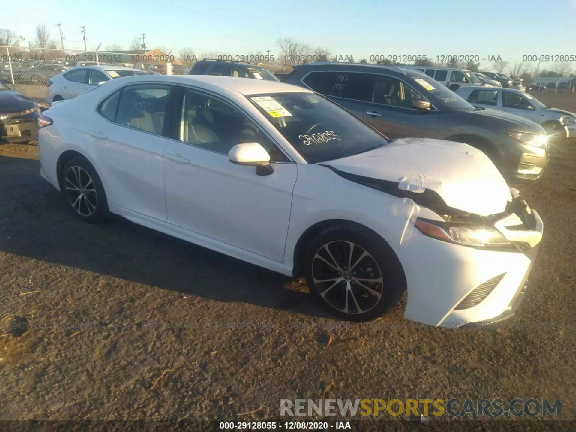 1 Photograph of a damaged car 4T1G11AKXLU355395 TOYOTA CAMRY 2020