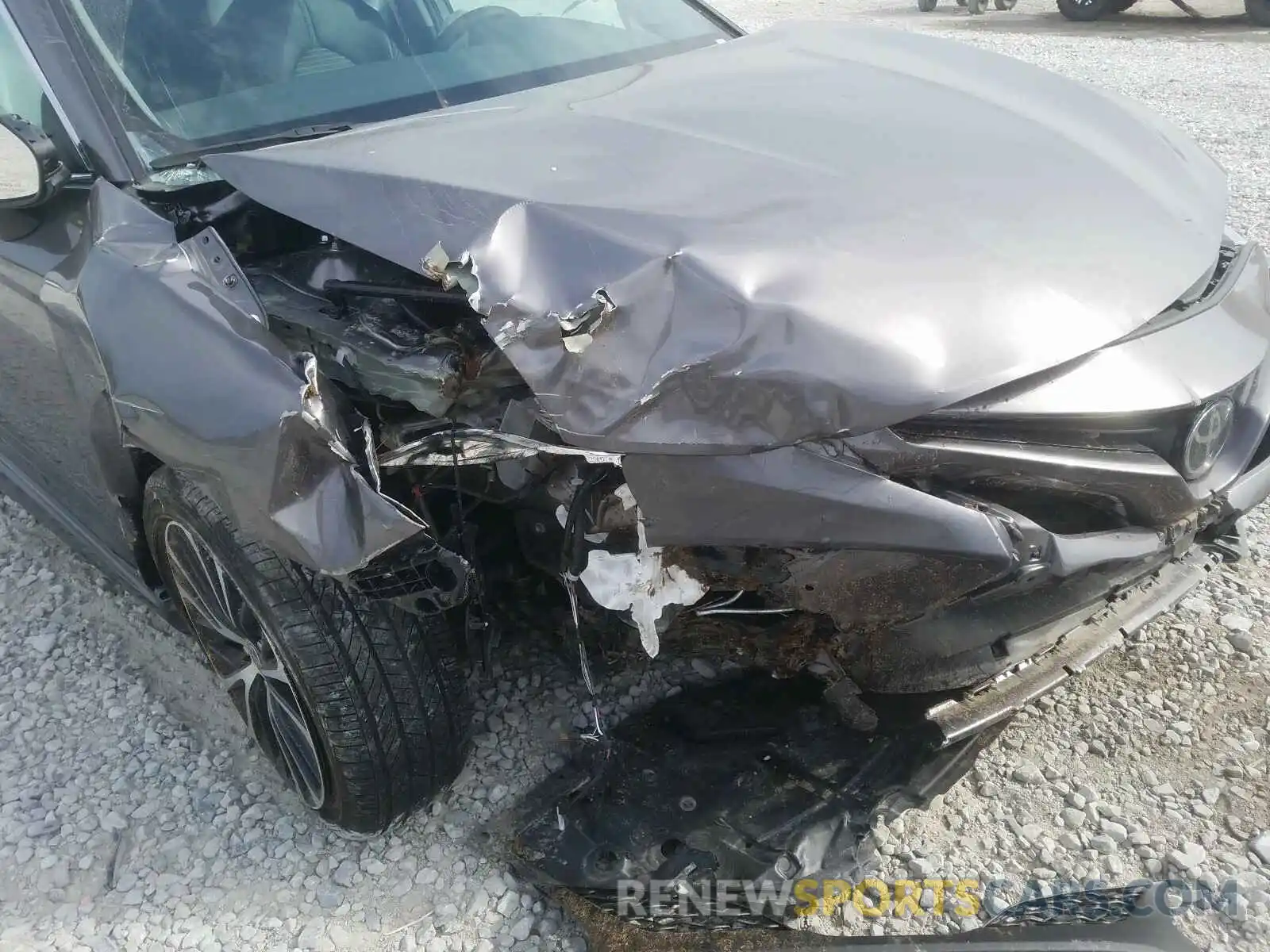 9 Photograph of a damaged car 4T1G11AKXLU356661 TOYOTA CAMRY 2020