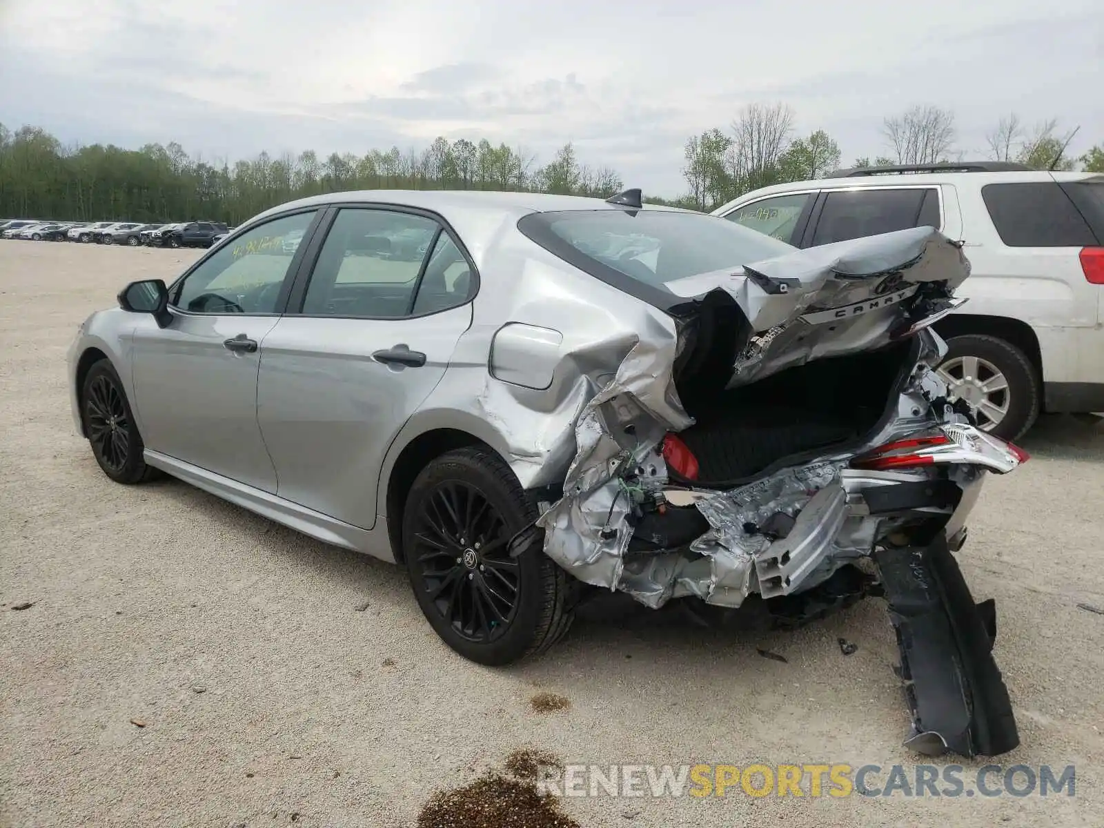 3 Photograph of a damaged car 4T1G11AKXLU358054 TOYOTA CAMRY 2020