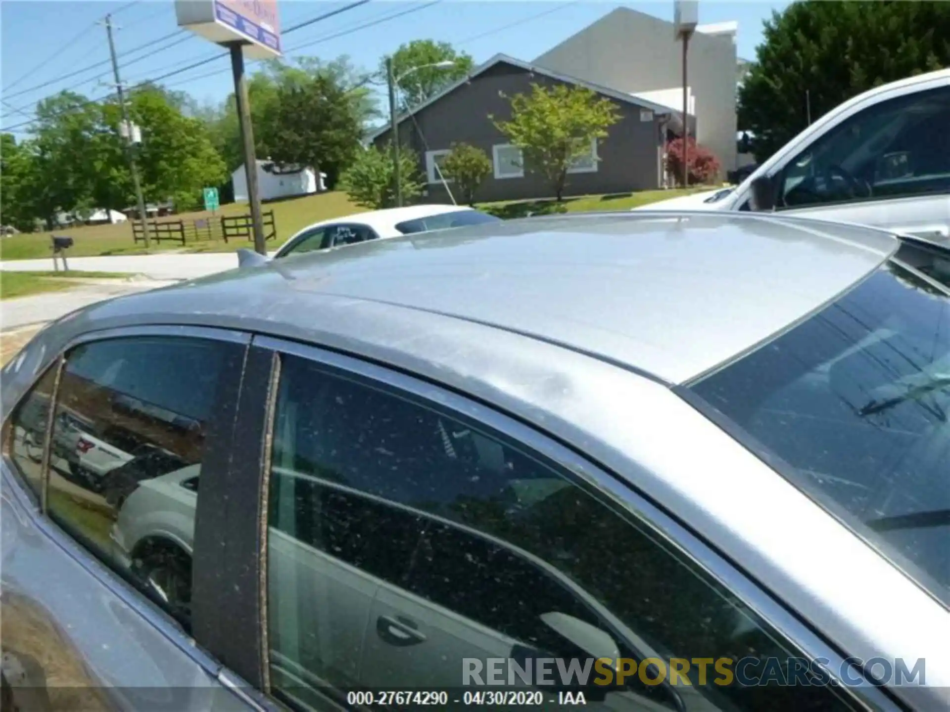 10 Photograph of a damaged car 4T1G11AKXLU359818 TOYOTA CAMRY 2020