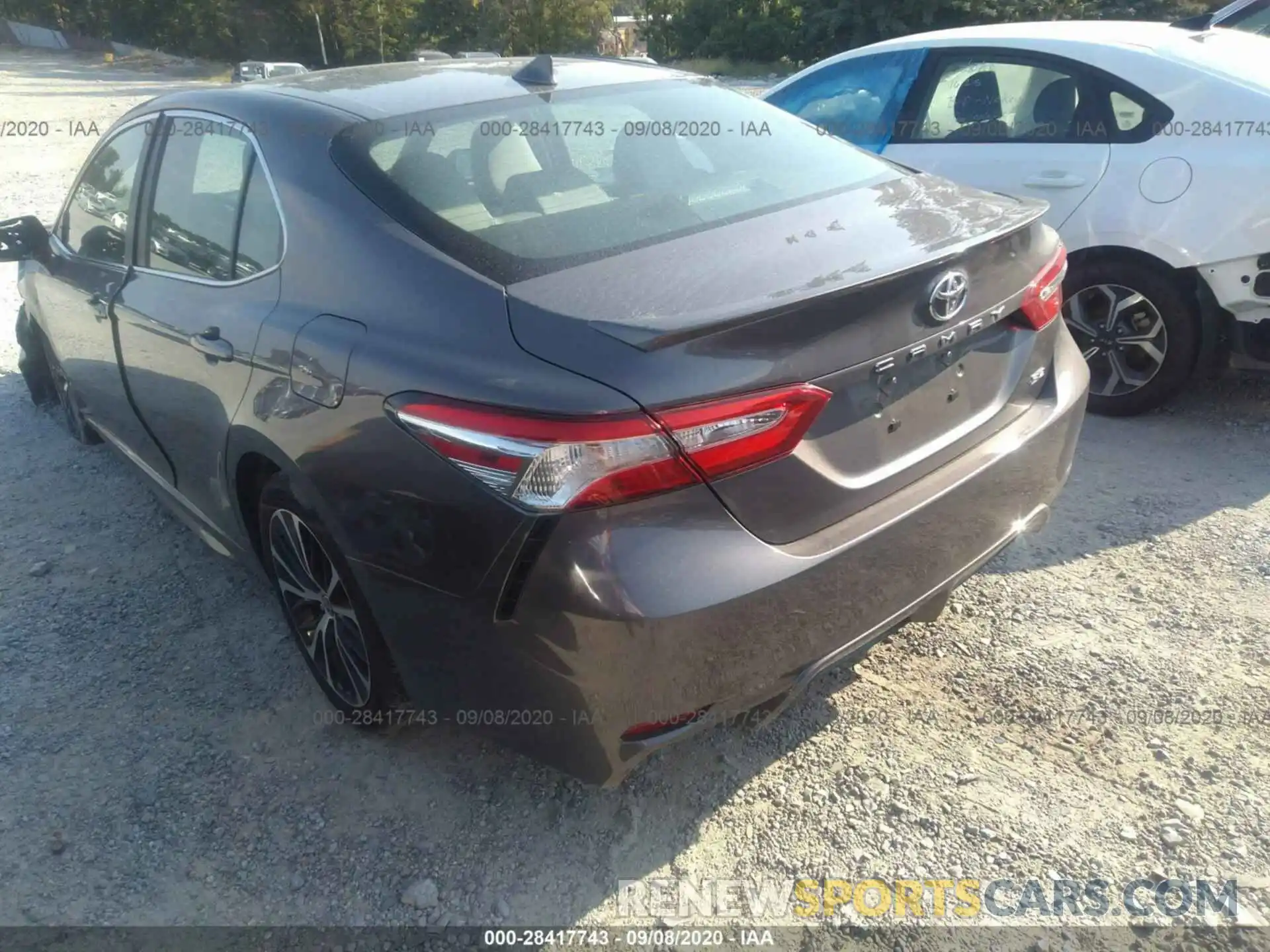 3 Photograph of a damaged car 4T1G11AKXLU360256 TOYOTA CAMRY 2020