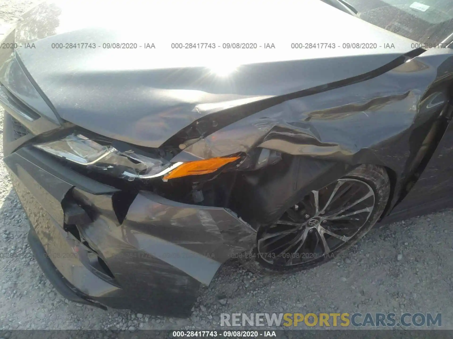 6 Photograph of a damaged car 4T1G11AKXLU360256 TOYOTA CAMRY 2020