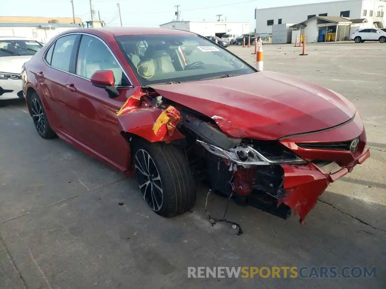 1 Photograph of a damaged car 4T1G11AKXLU360869 TOYOTA CAMRY 2020