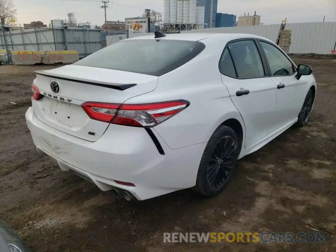 4 Фотография поврежденного автомобиля 4T1G11AKXLU363514 TOYOTA CAMRY 2020