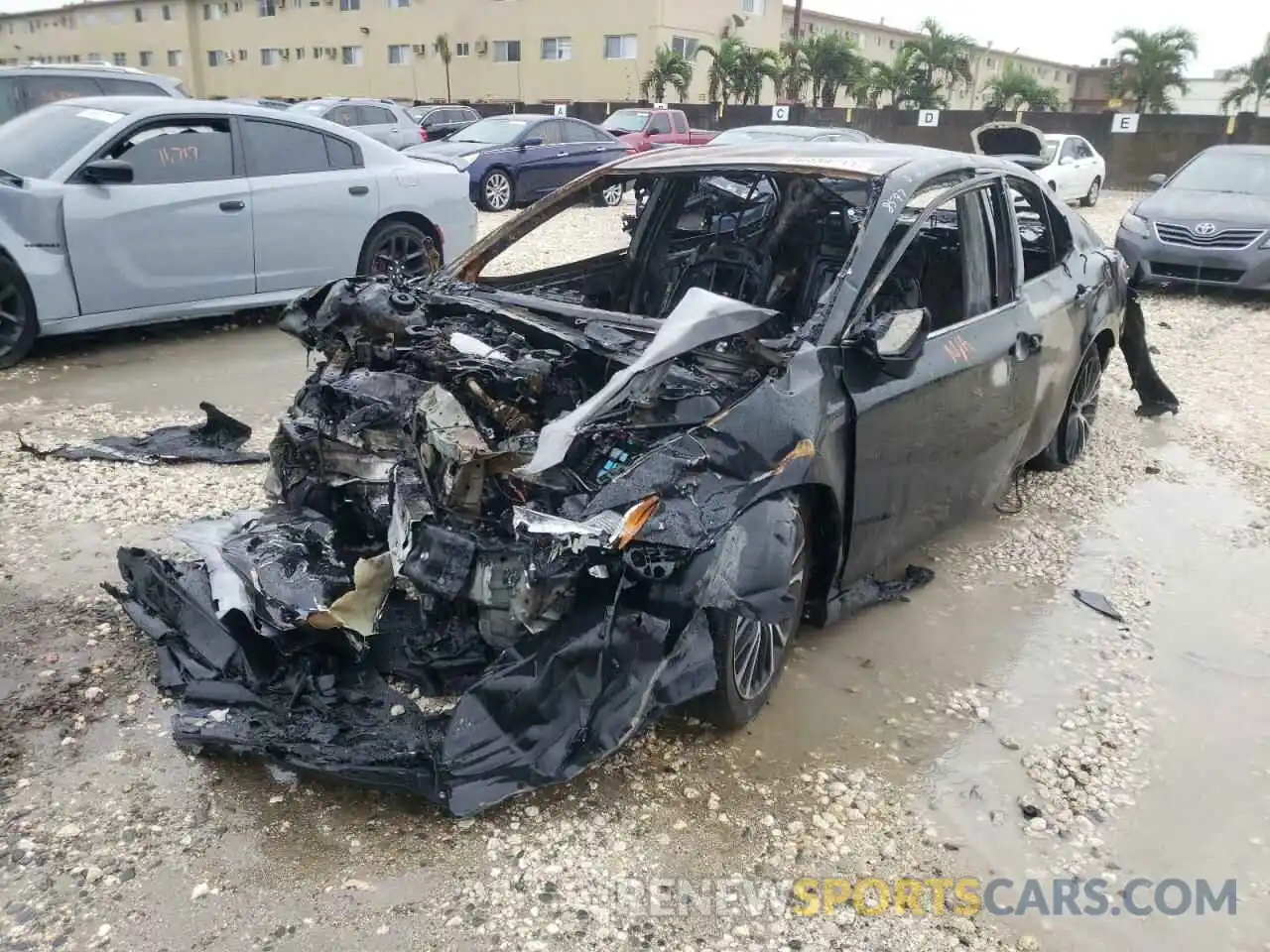 2 Photograph of a damaged car 4T1G11AKXLU368597 TOYOTA CAMRY 2020