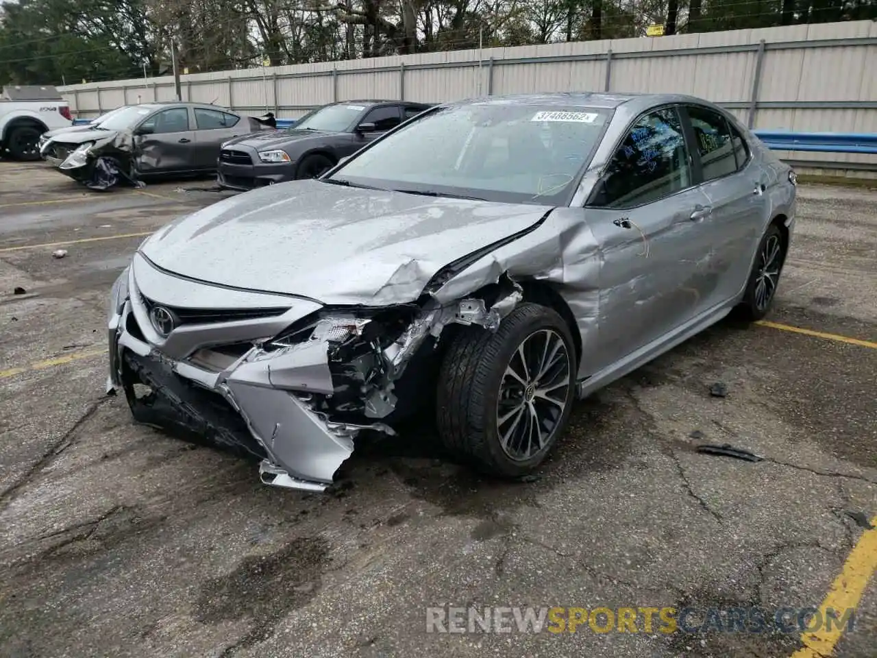 2 Photograph of a damaged car 4T1G11AKXLU371256 TOYOTA CAMRY 2020