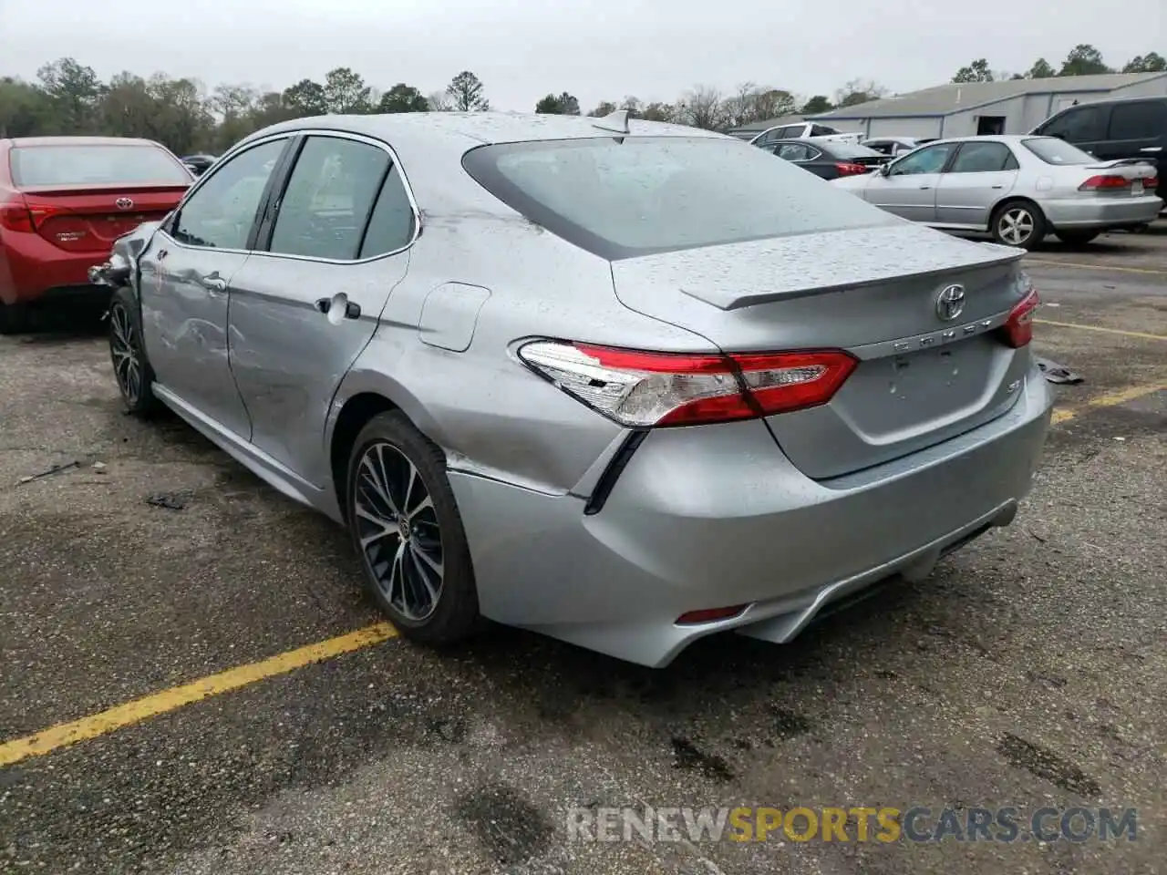 3 Photograph of a damaged car 4T1G11AKXLU371256 TOYOTA CAMRY 2020