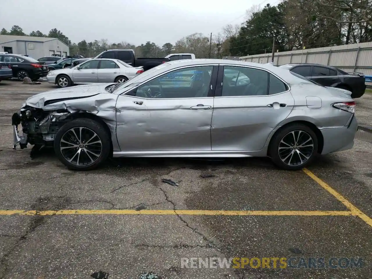 9 Photograph of a damaged car 4T1G11AKXLU371256 TOYOTA CAMRY 2020