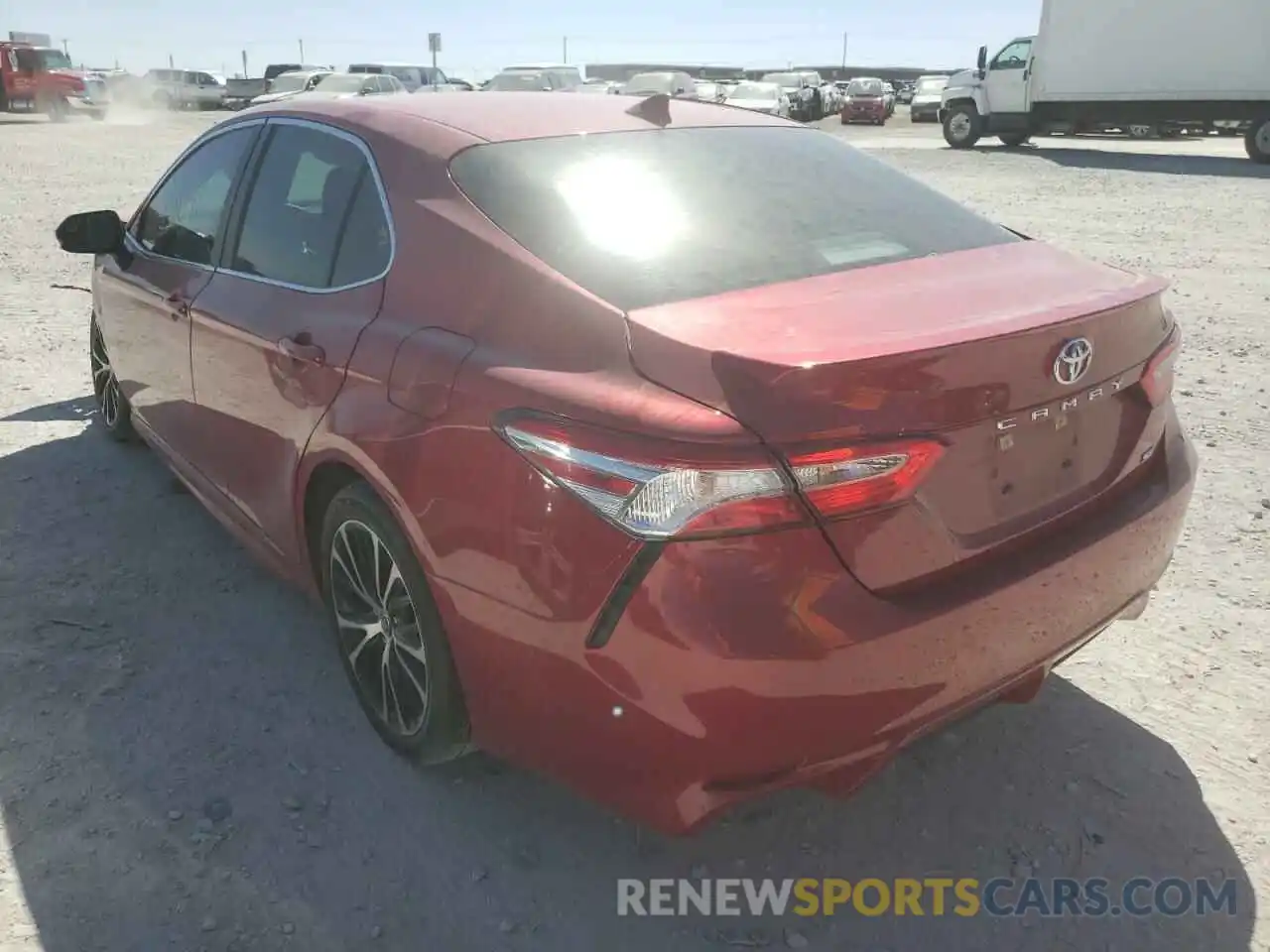 3 Photograph of a damaged car 4T1G11AKXLU372519 TOYOTA CAMRY 2020