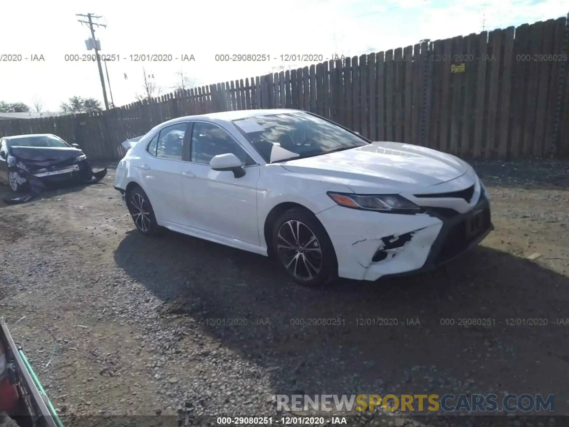 1 Photograph of a damaged car 4T1G11AKXLU376036 TOYOTA CAMRY 2020