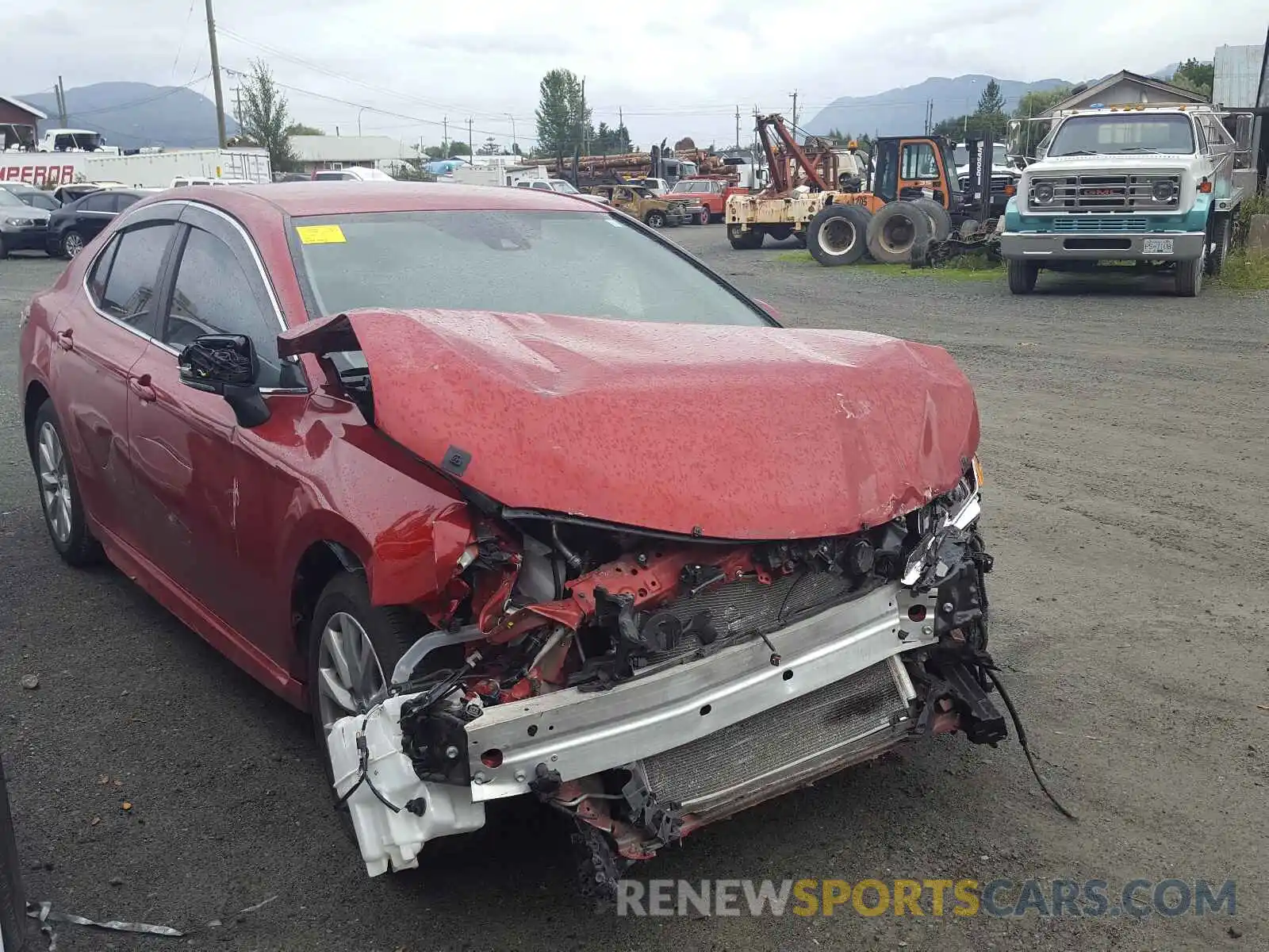 1 Photograph of a damaged car 4T1G11AKXLU379583 TOYOTA CAMRY 2020