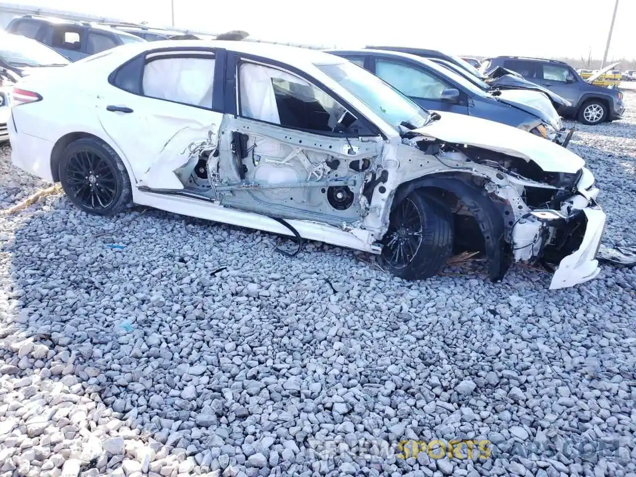 9 Photograph of a damaged car 4T1G11AKXLU381415 TOYOTA CAMRY 2020