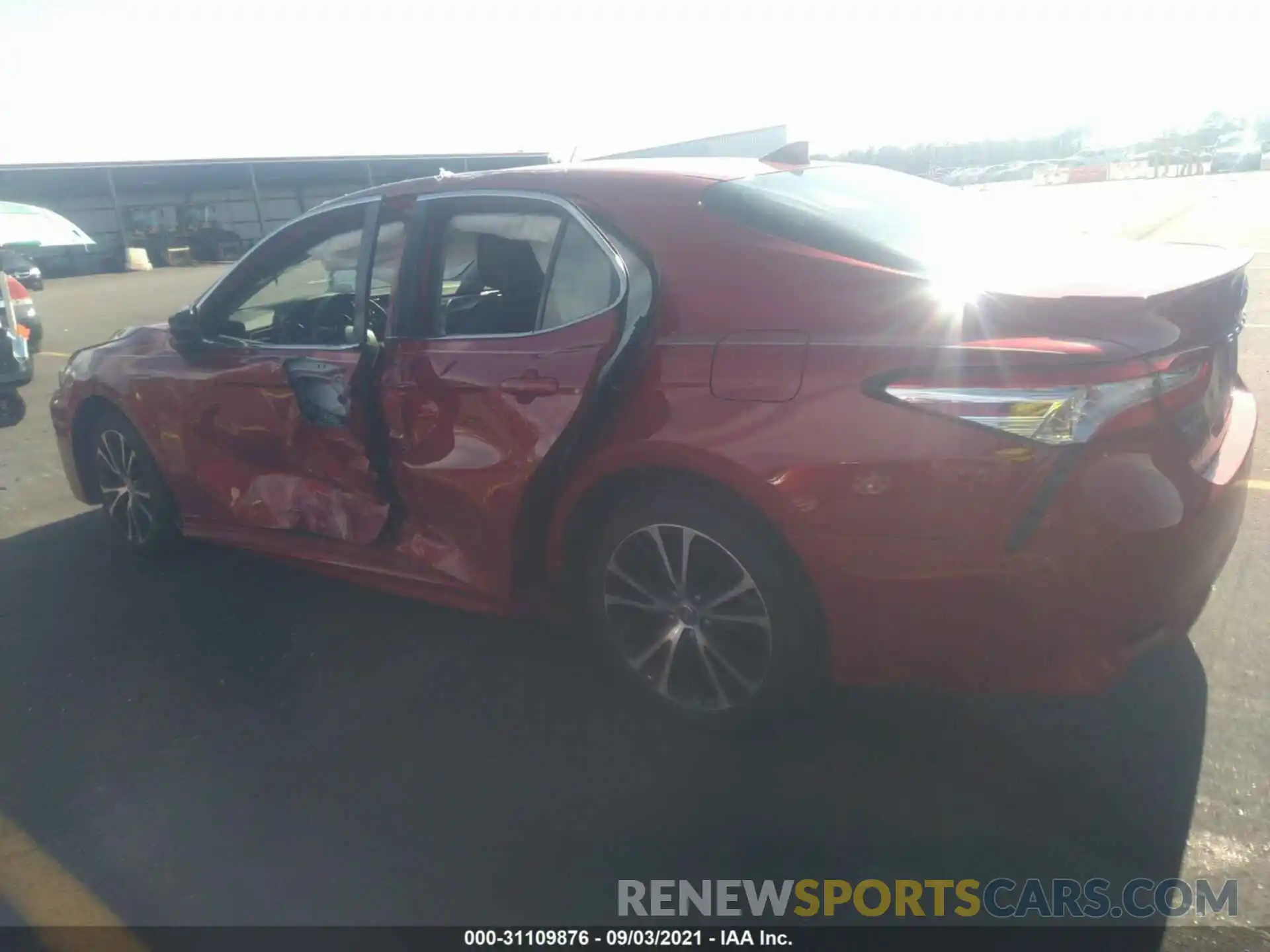 3 Photograph of a damaged car 4T1G11AKXLU383178 TOYOTA CAMRY 2020