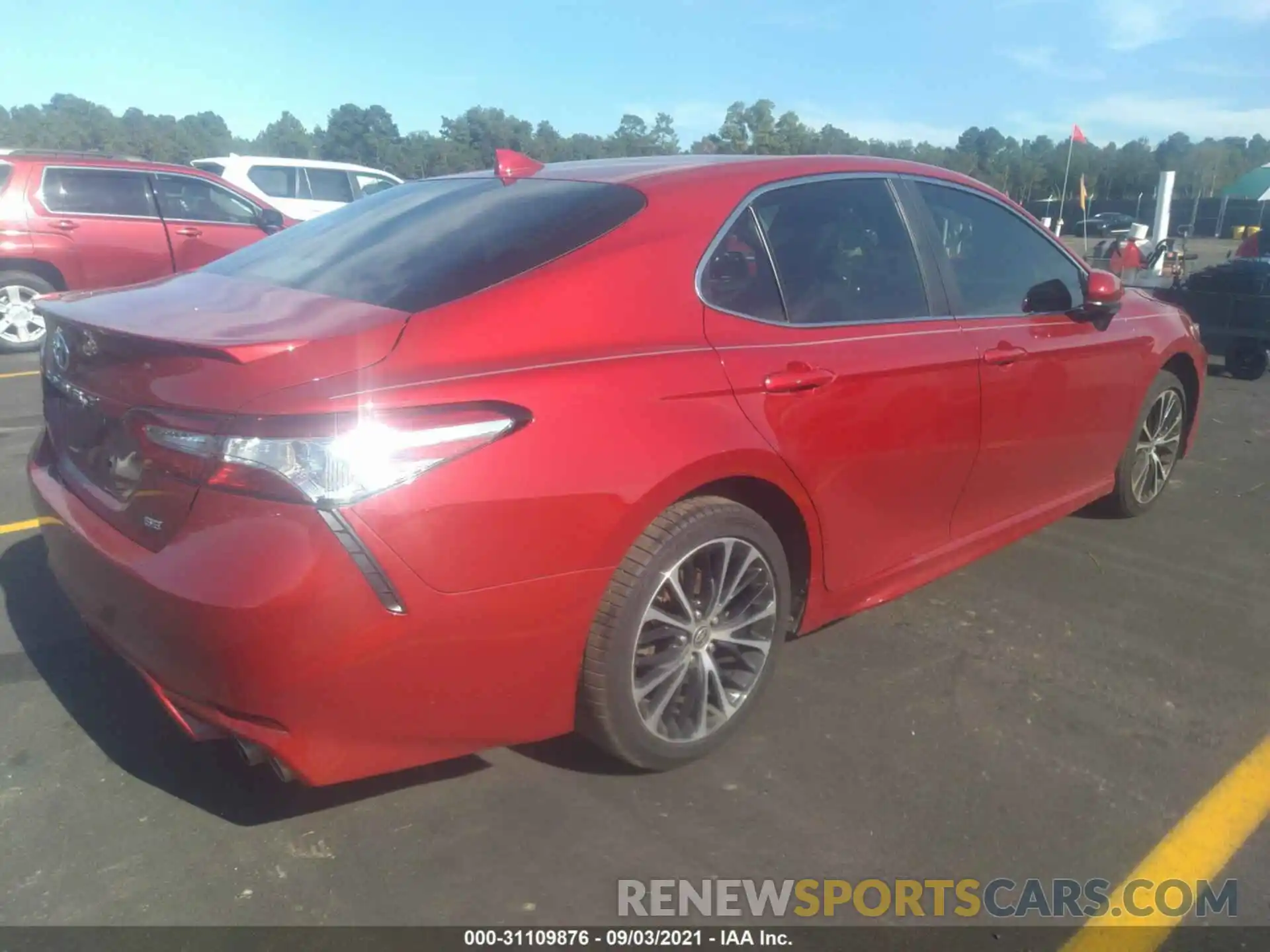 4 Photograph of a damaged car 4T1G11AKXLU383178 TOYOTA CAMRY 2020