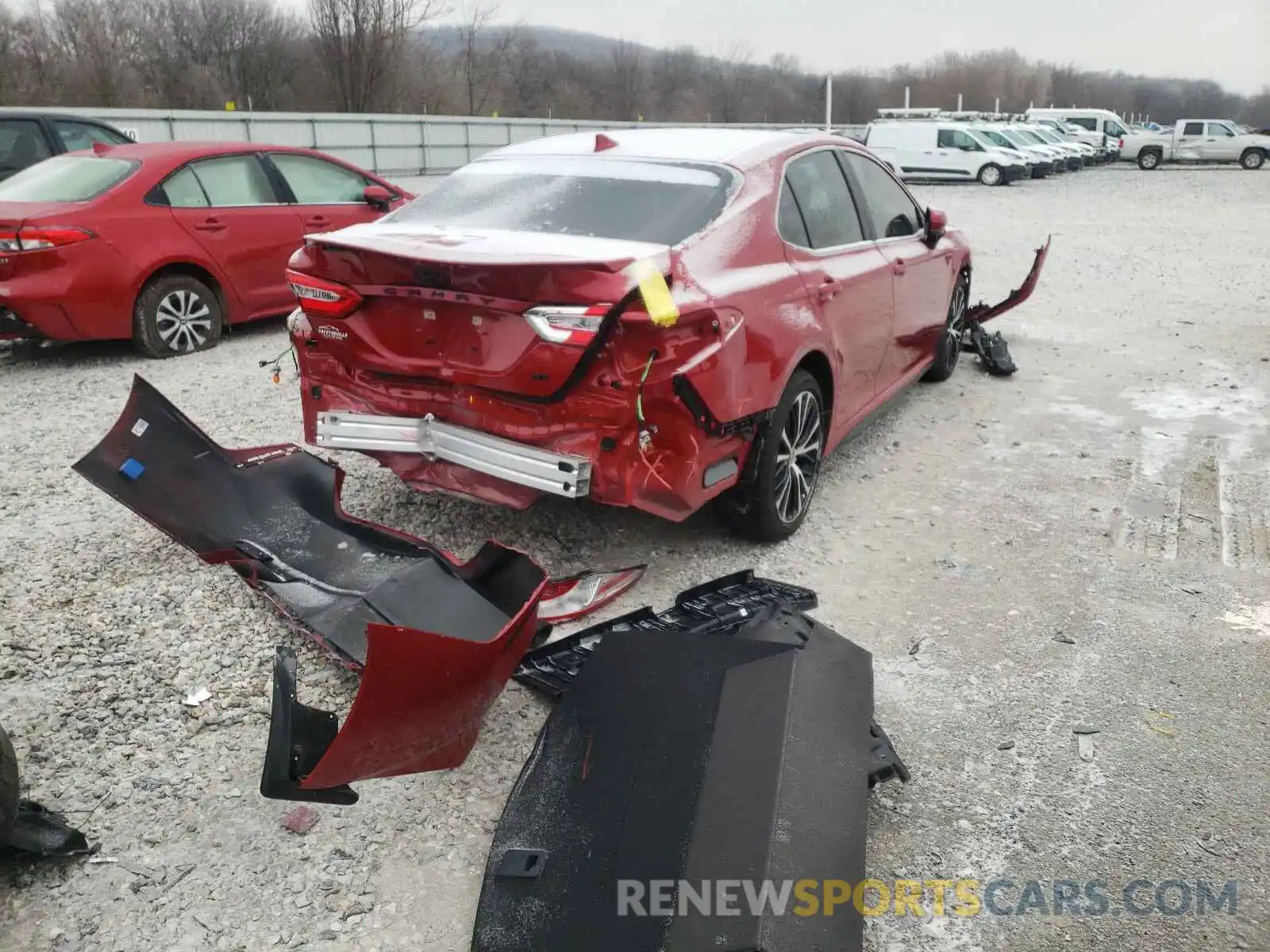 4 Photograph of a damaged car 4T1G11AKXLU383682 TOYOTA CAMRY 2020