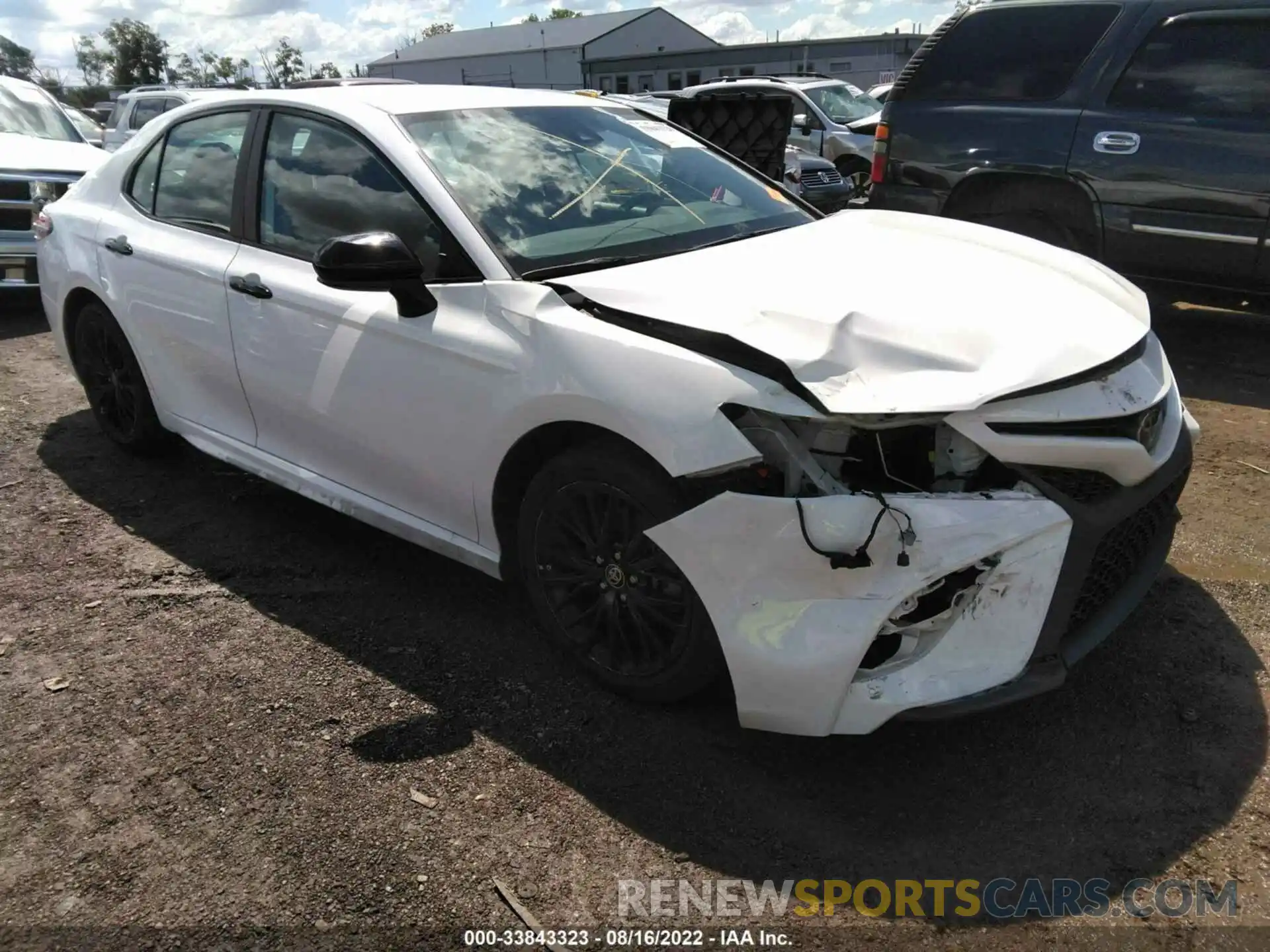 1 Photograph of a damaged car 4T1G11AKXLU387084 TOYOTA CAMRY 2020