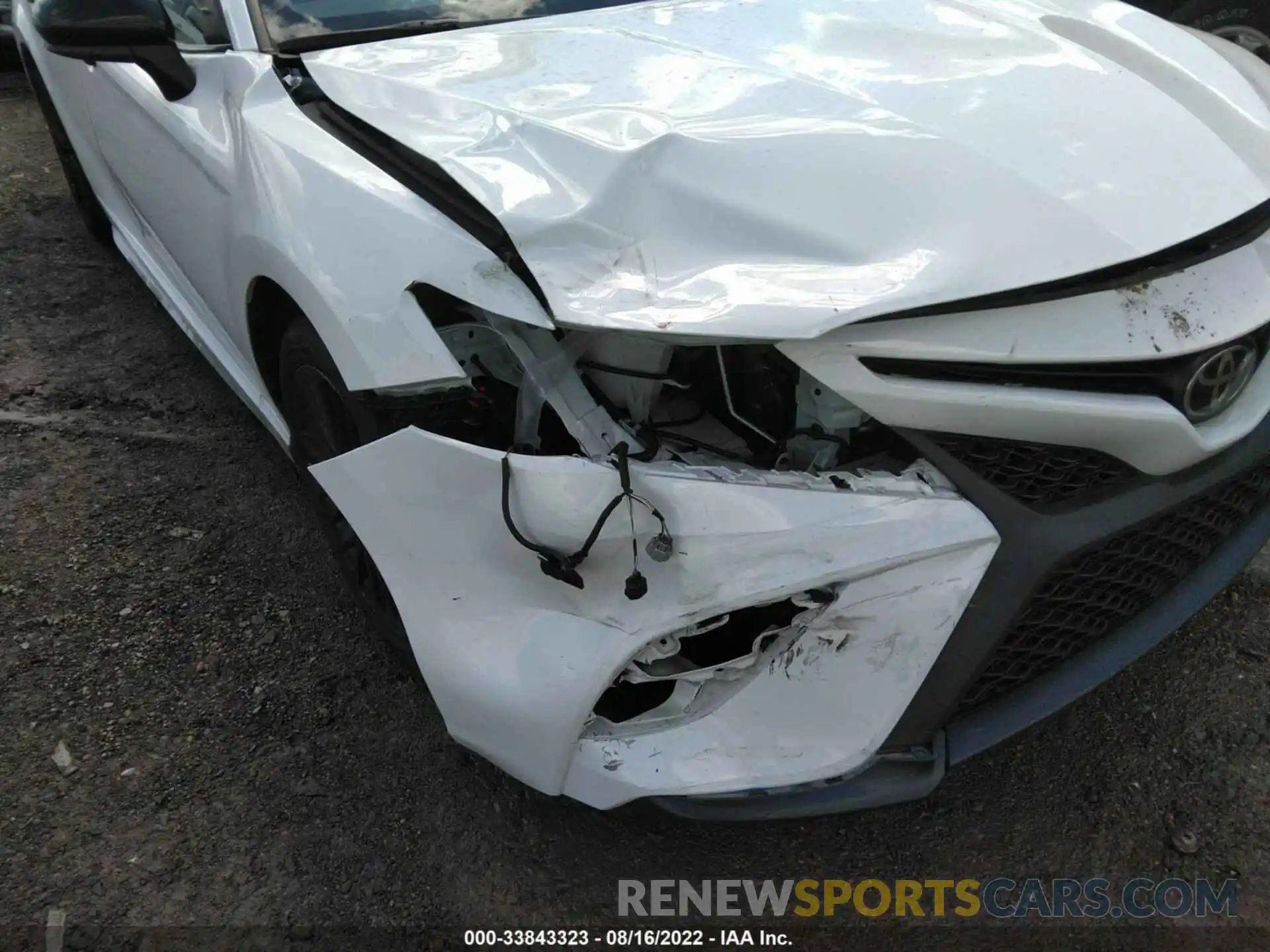 6 Photograph of a damaged car 4T1G11AKXLU387084 TOYOTA CAMRY 2020