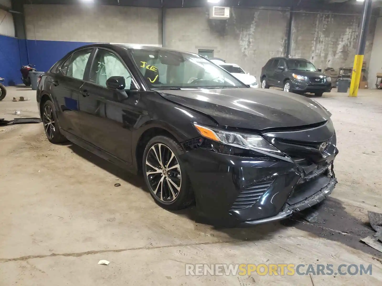 1 Photograph of a damaged car 4T1G11AKXLU397047 TOYOTA CAMRY 2020