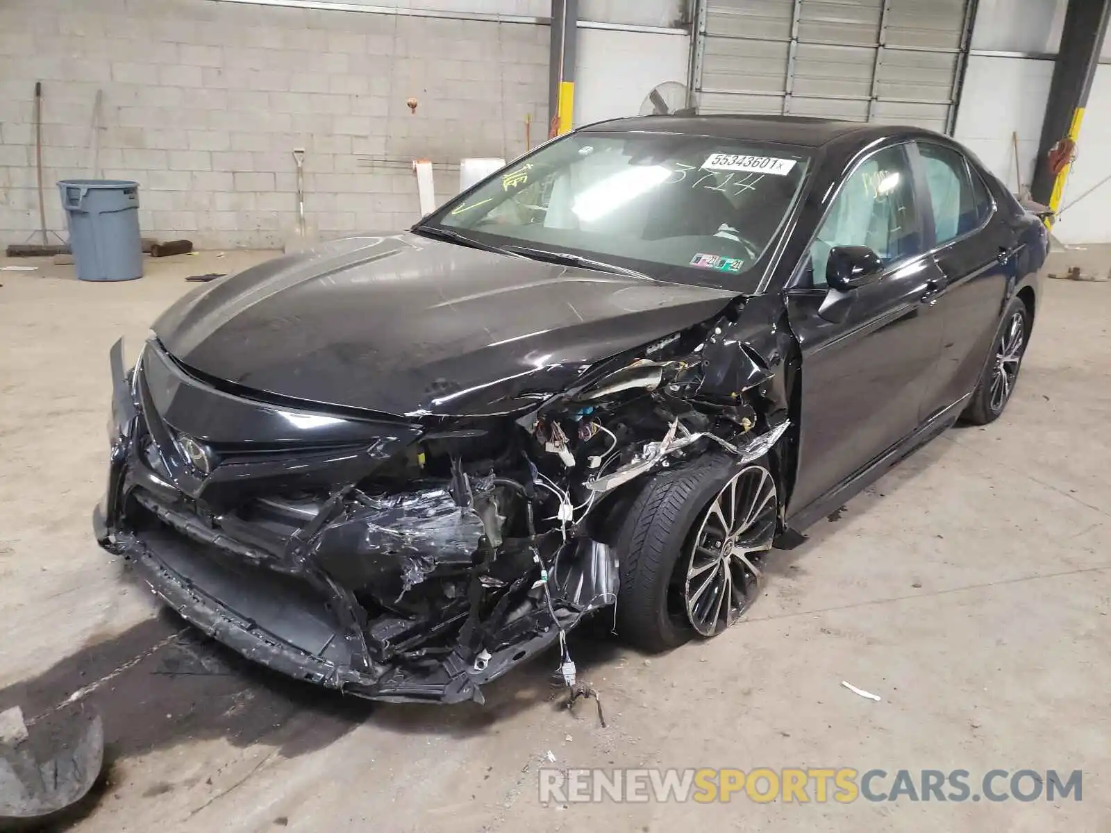 2 Photograph of a damaged car 4T1G11AKXLU397047 TOYOTA CAMRY 2020