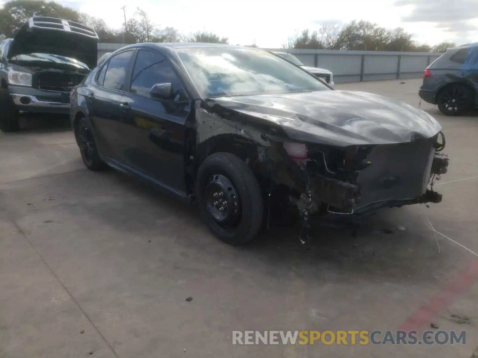 1 Photograph of a damaged car 4T1G11AKXLU397839 TOYOTA CAMRY 2020