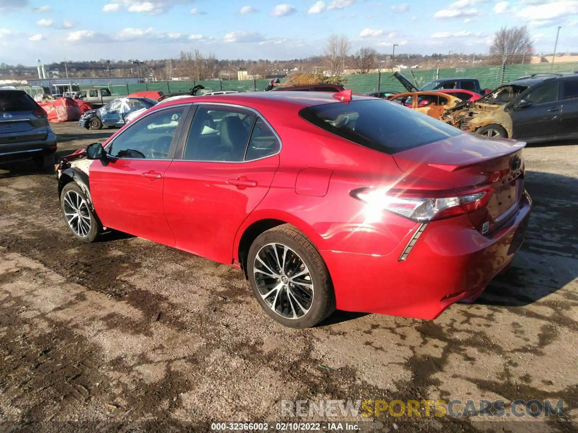 3 Photograph of a damaged car 4T1G11AKXLU401016 TOYOTA CAMRY 2020