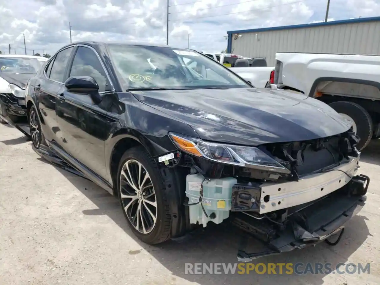 1 Photograph of a damaged car 4T1G11AKXLU506770 TOYOTA CAMRY 2020