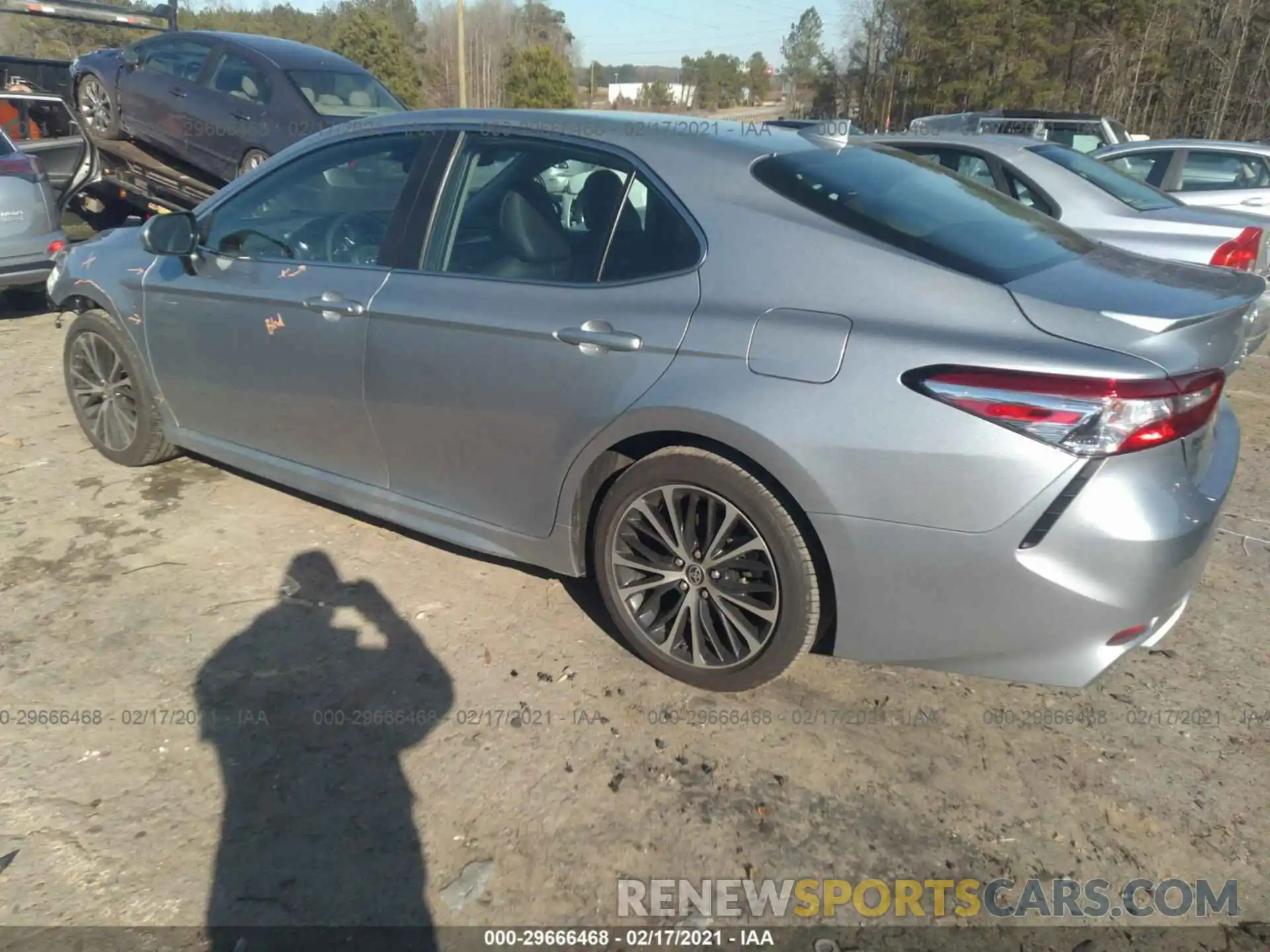 3 Photograph of a damaged car 4T1G11AKXLU508762 TOYOTA CAMRY 2020