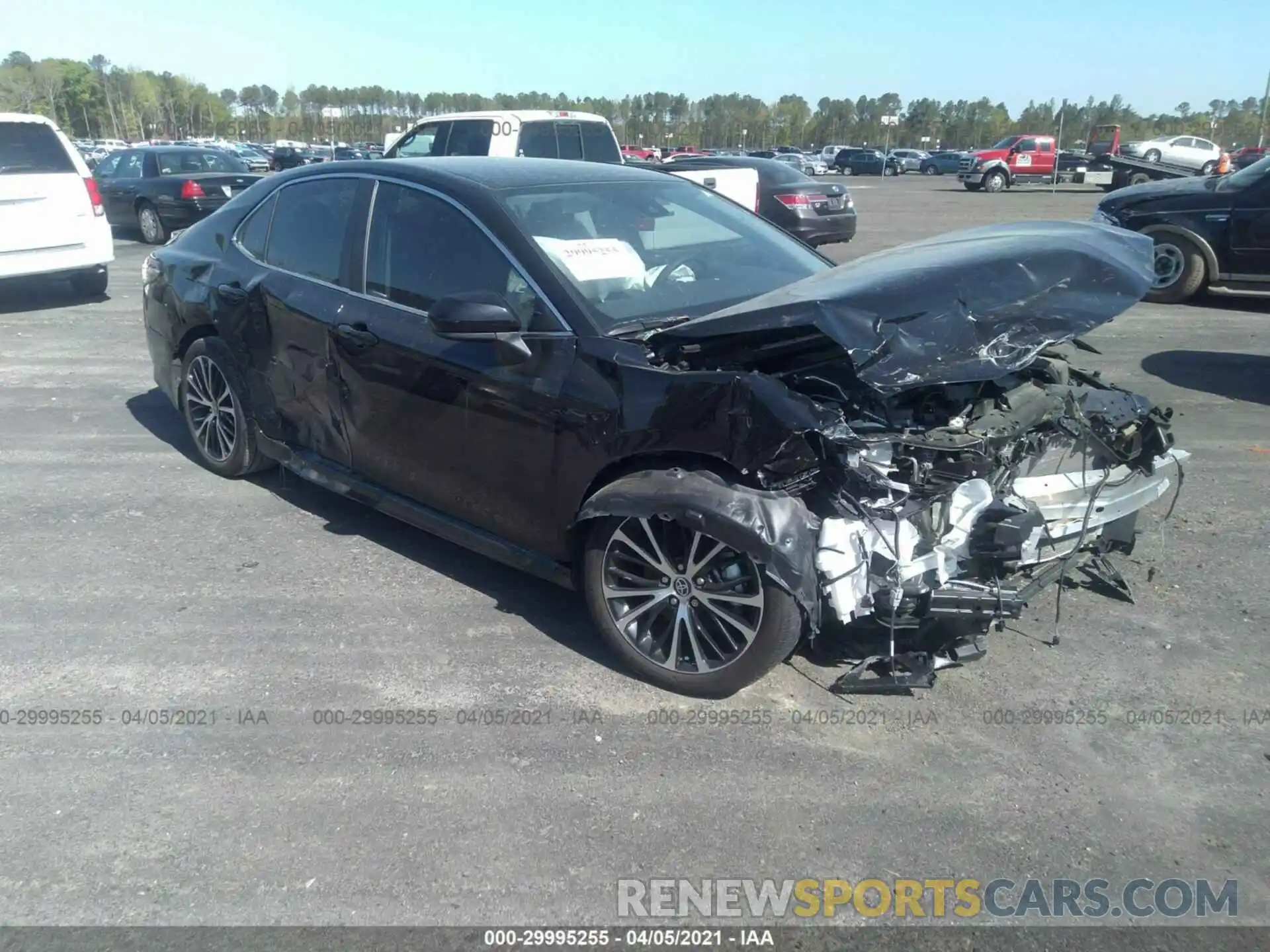 1 Photograph of a damaged car 4T1G11AKXLU509328 TOYOTA CAMRY 2020