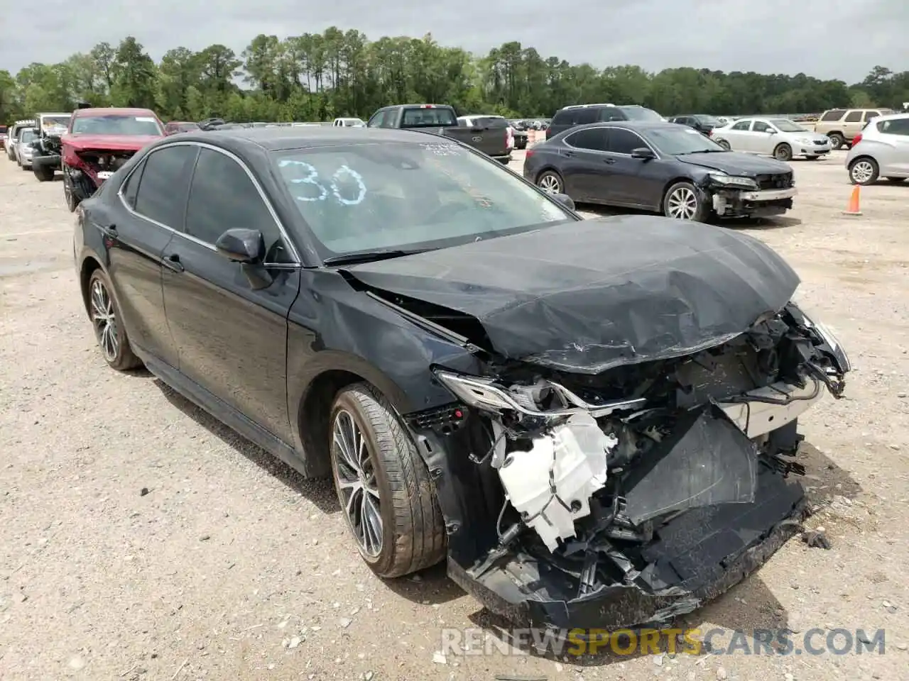 1 Photograph of a damaged car 4T1G11AKXLU510673 TOYOTA CAMRY 2020